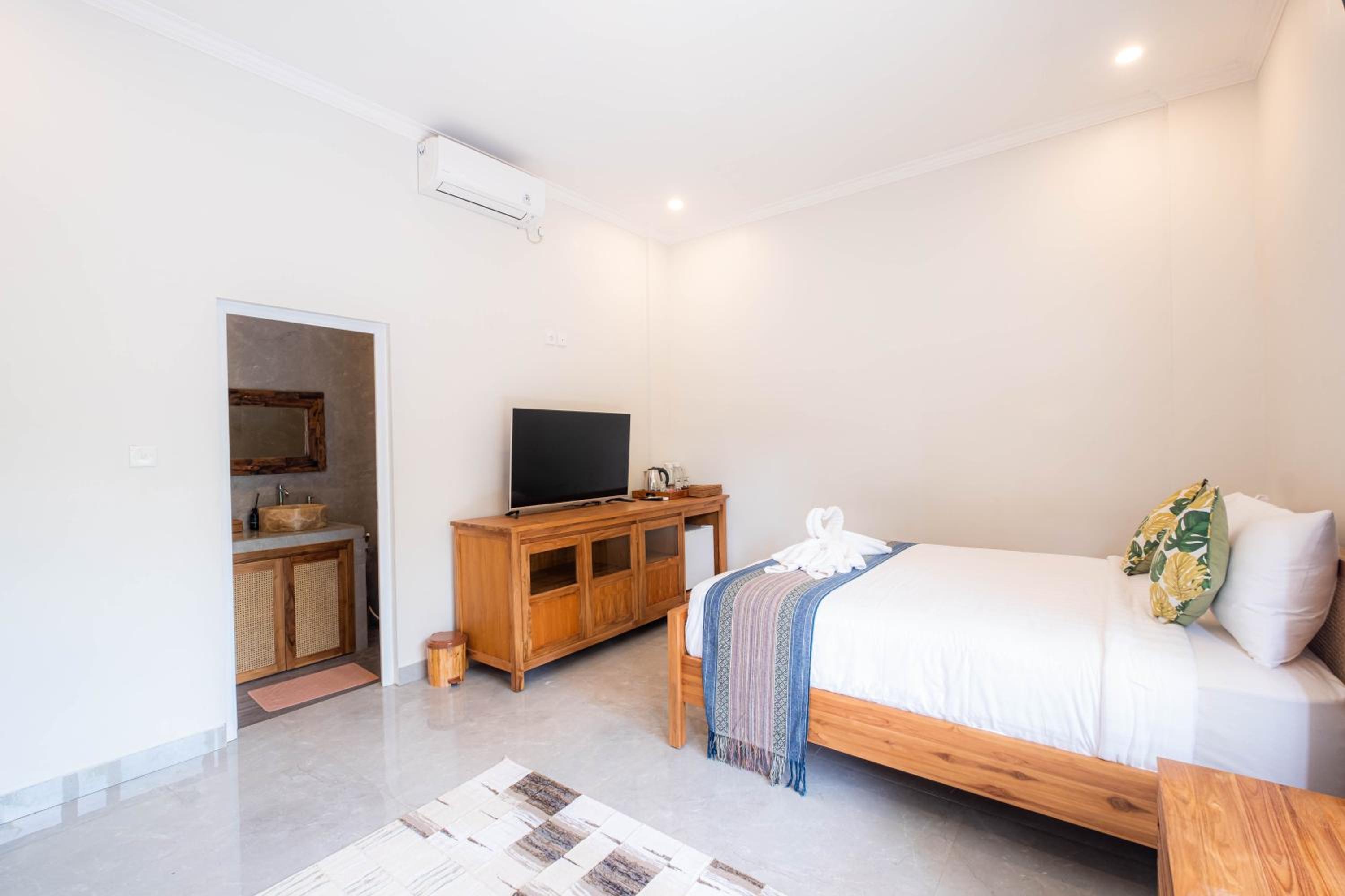 Deluxe Double Room - Photo 18