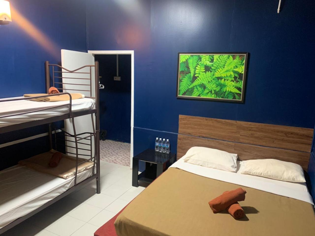 Deluxe Quadruple Room - Photo 6