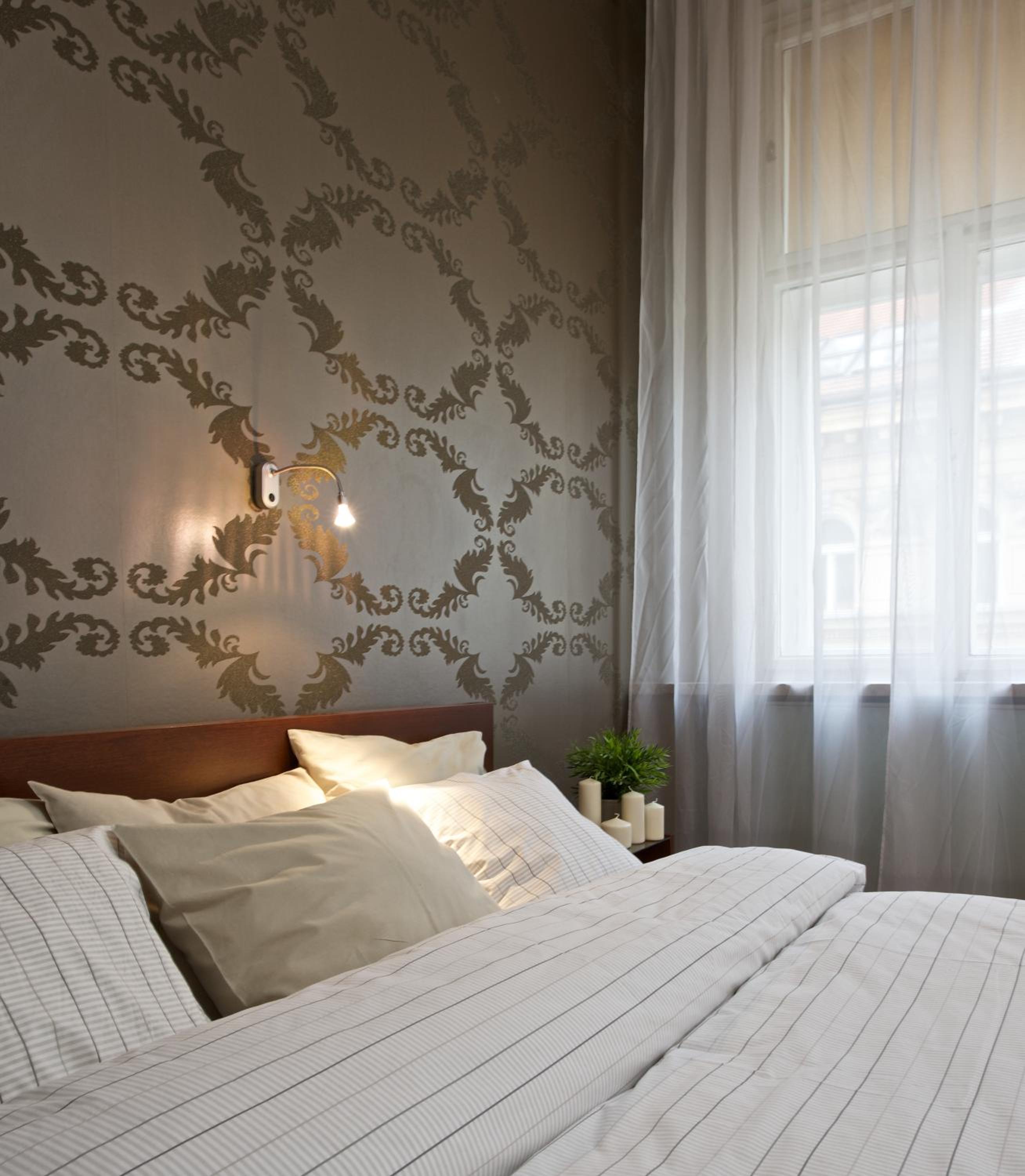 One-Bedroom Apartment - Top Floor without Elevator