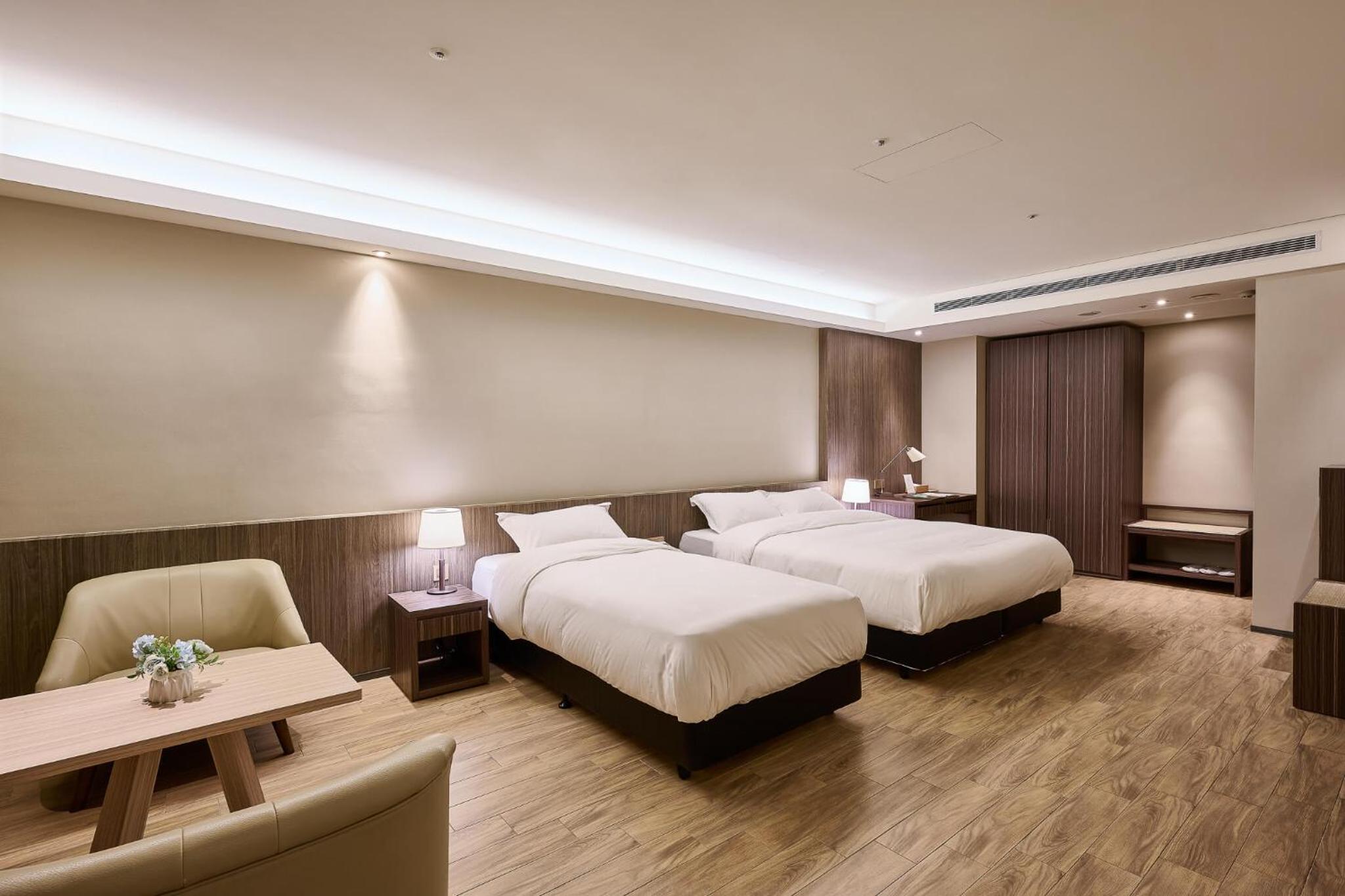 Deluxe Triple Room