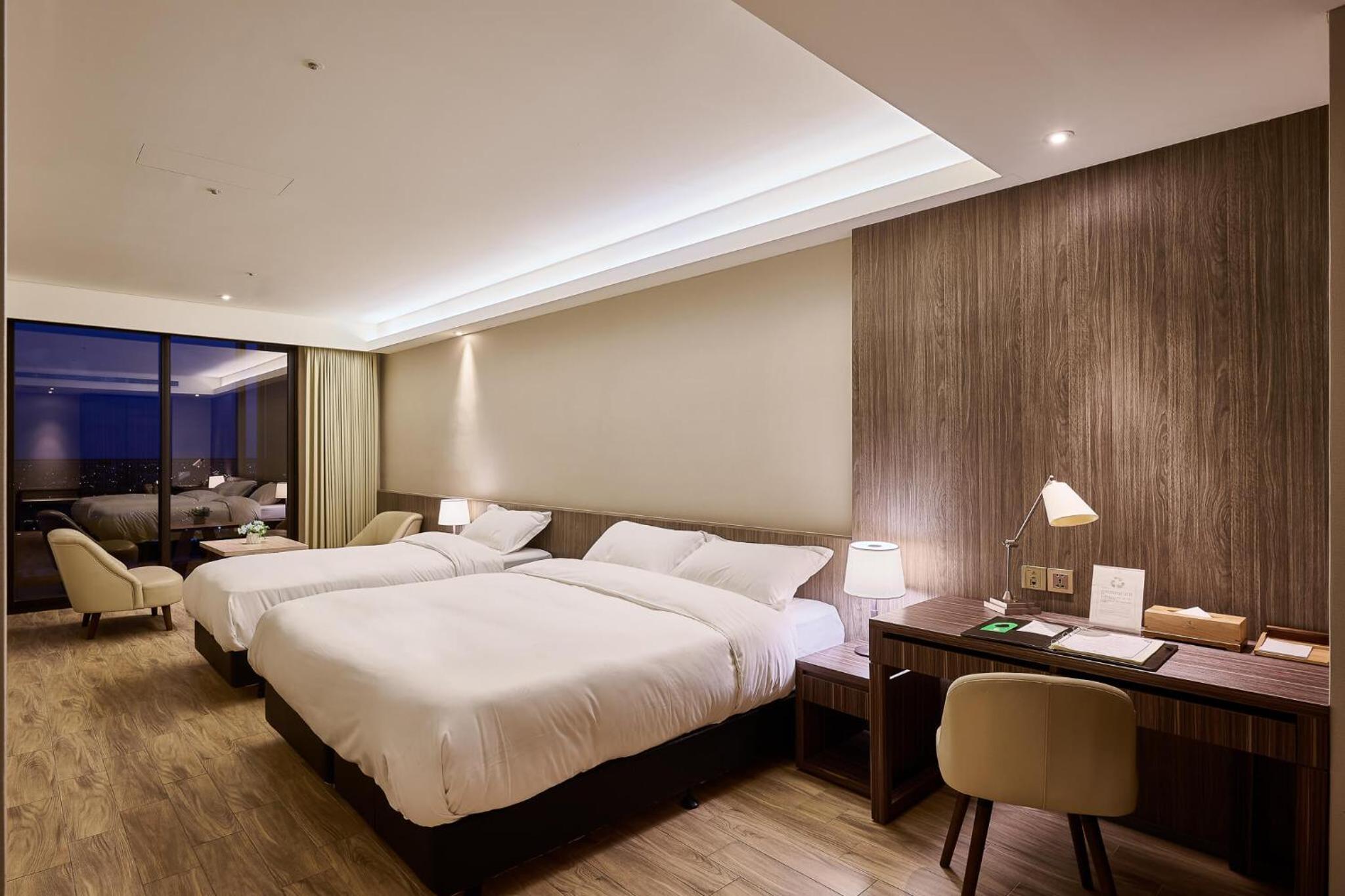 Deluxe Triple Room photo 3