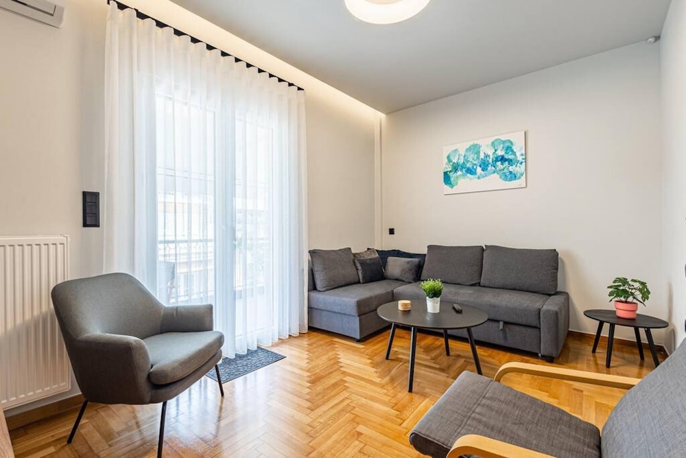 Apartment photo 2