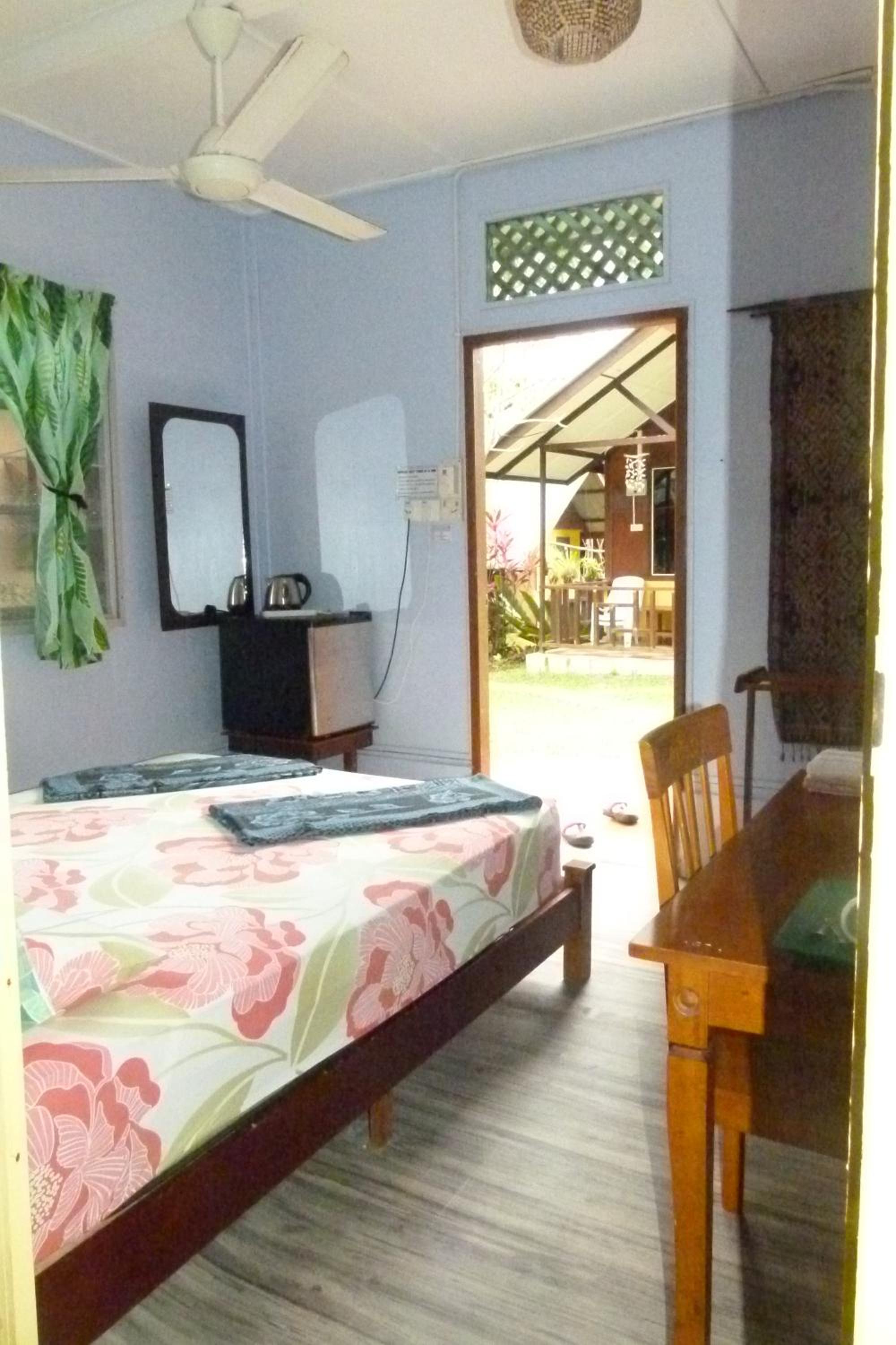 AC Family Room With Garden View For 5 People