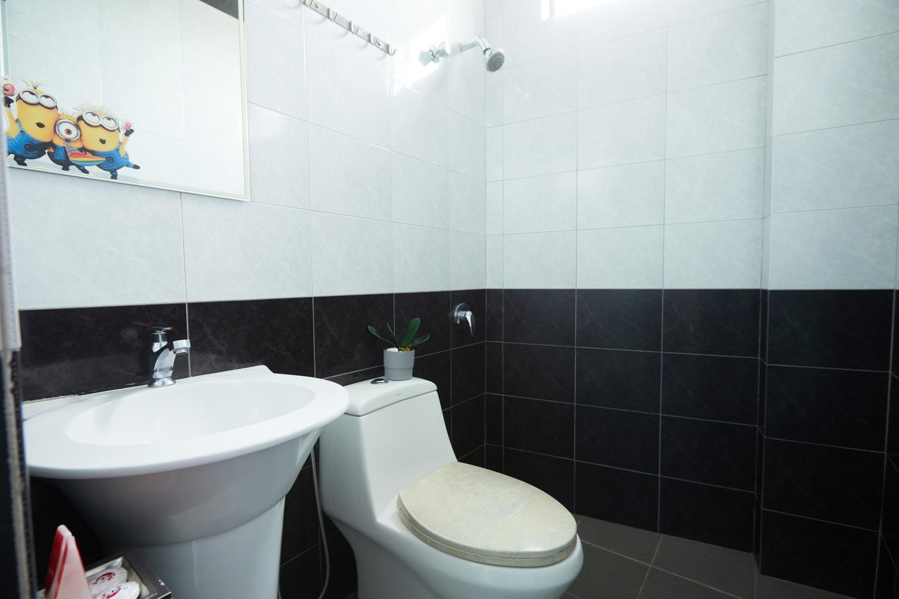 Standard Queen Room - Photo 18