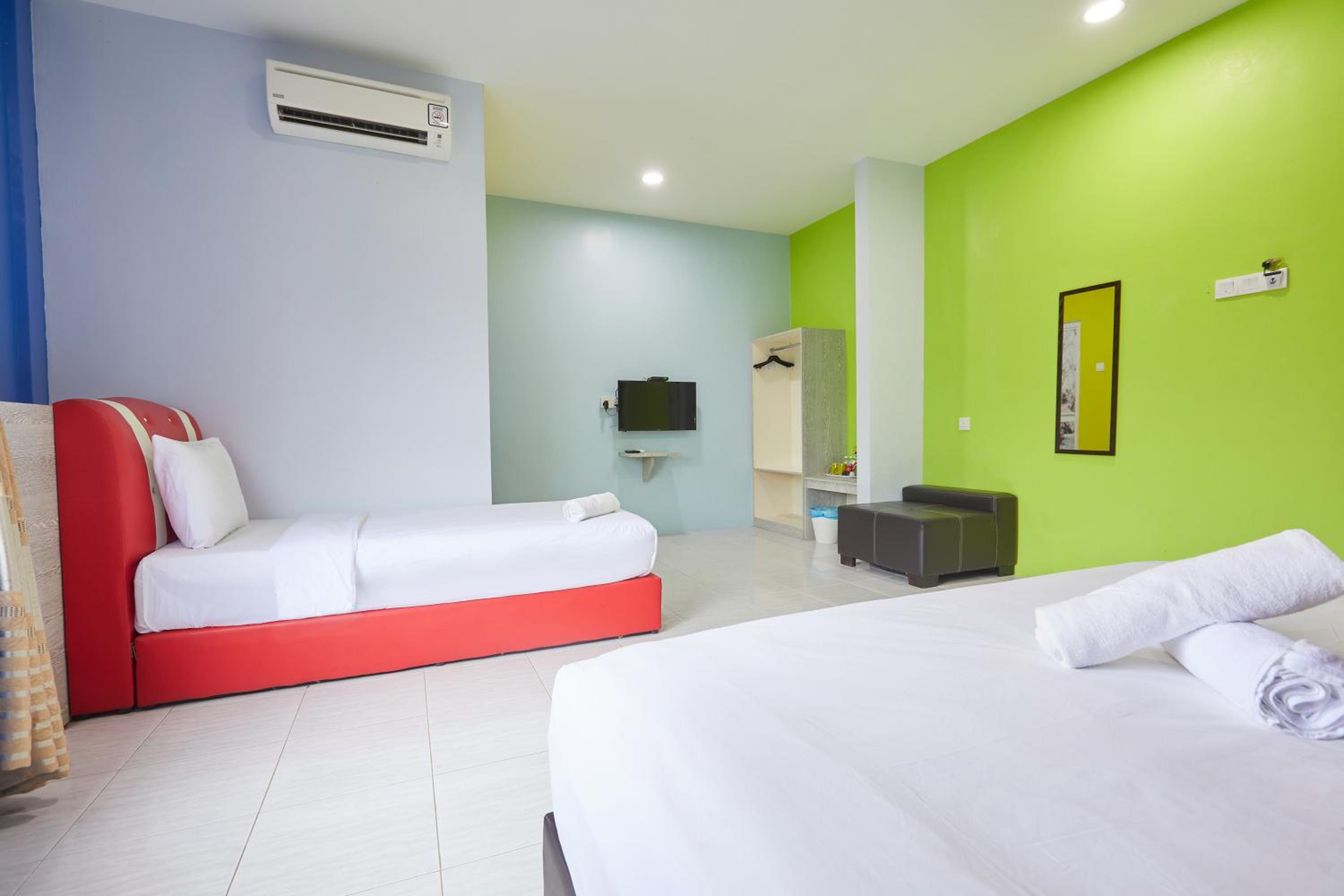 Deluxe Triple Room - Photo 2