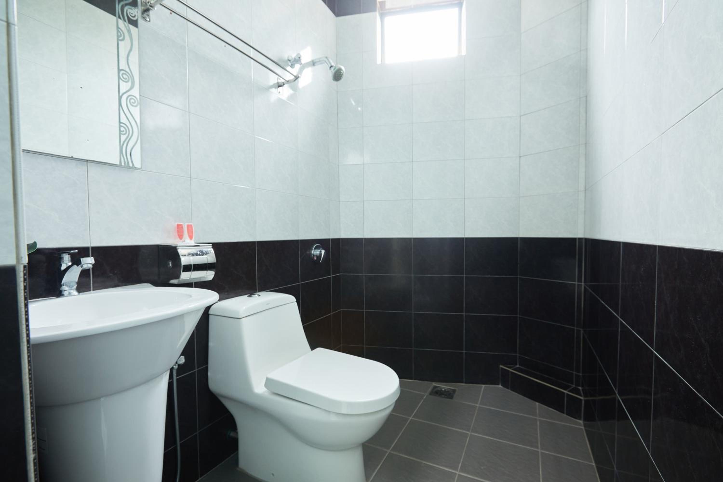 Deluxe Triple Room - Photo 8