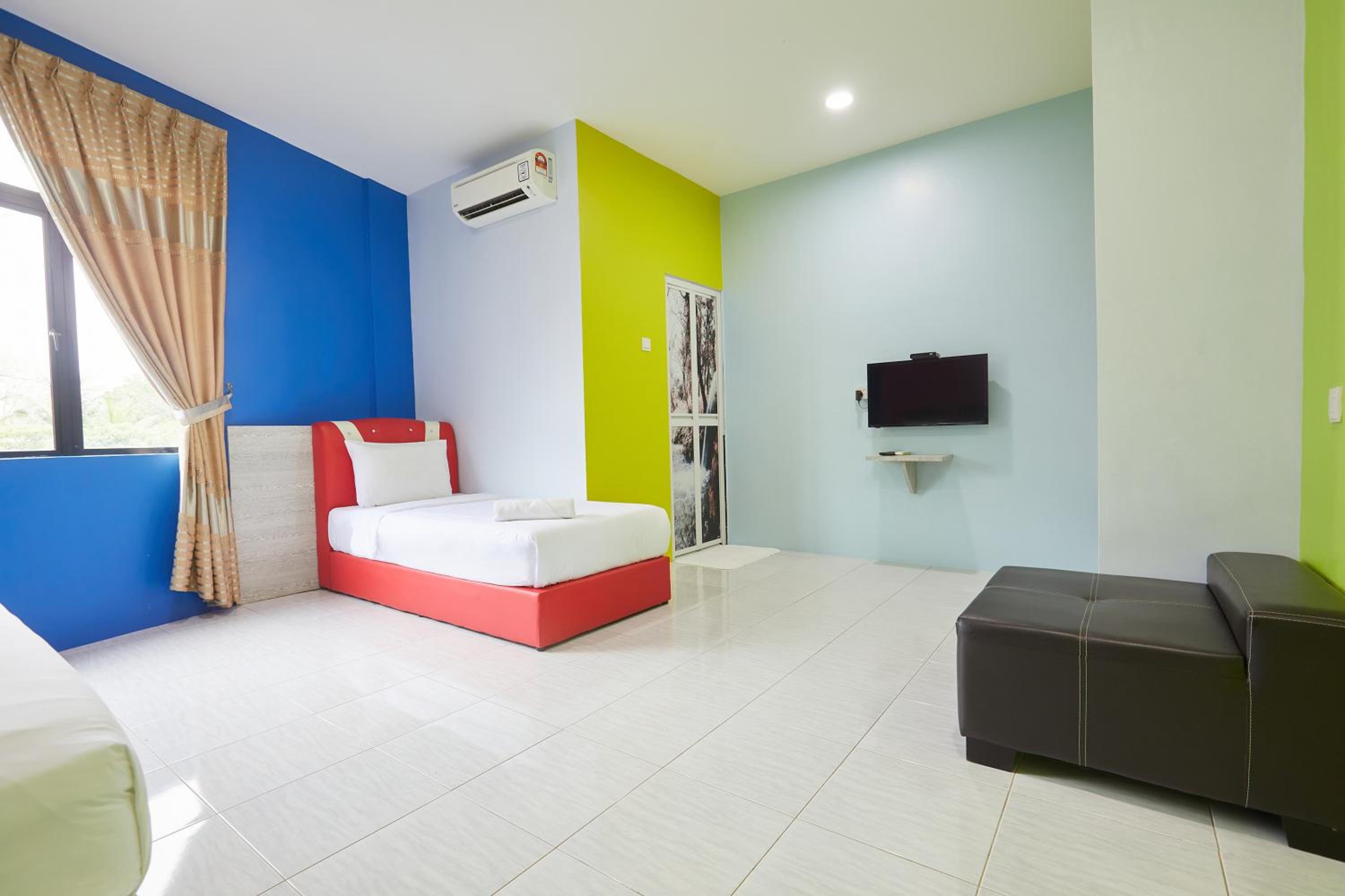 Deluxe Triple Room - Photo 4