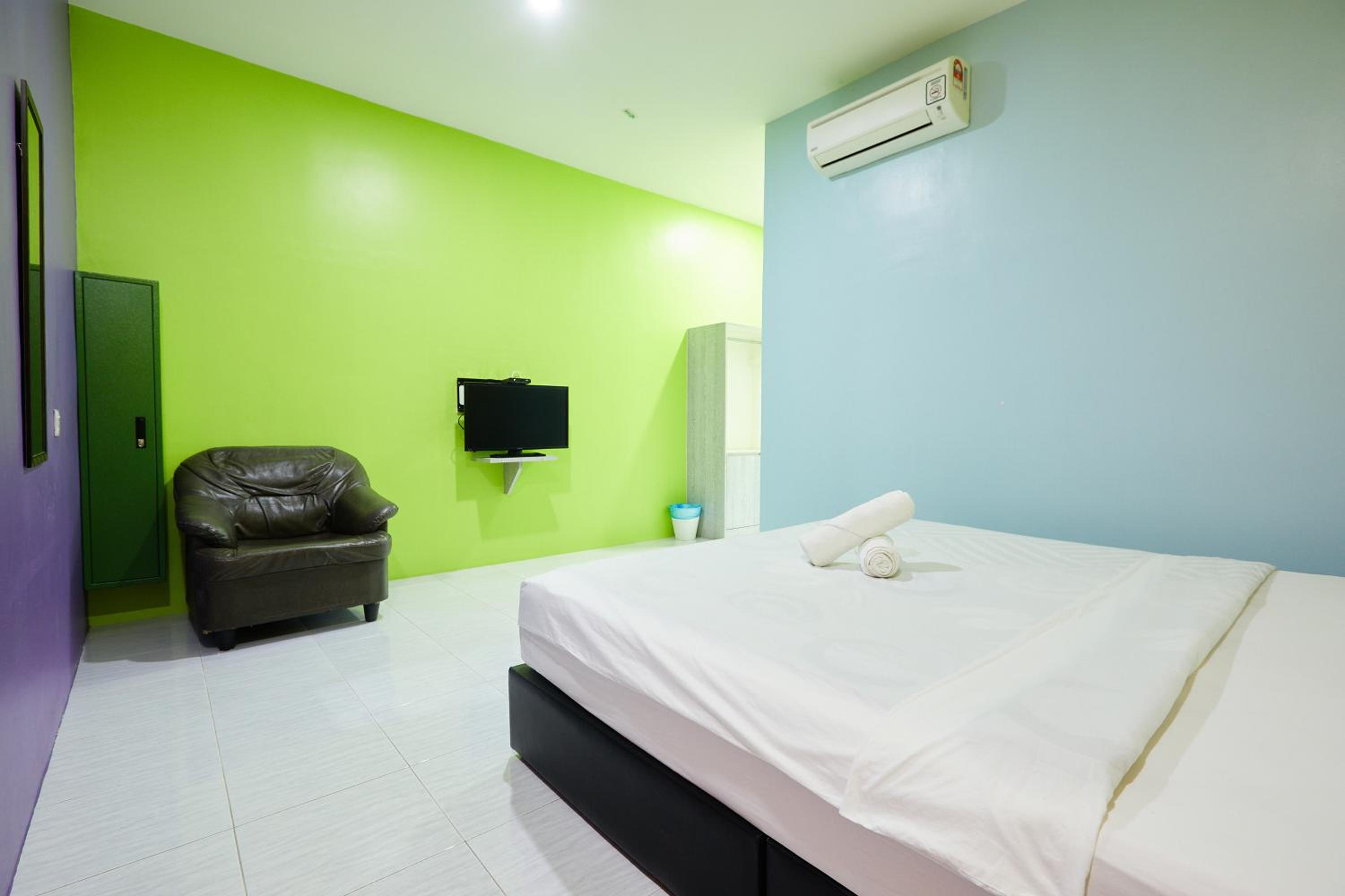 Standard King Room - Photo 3