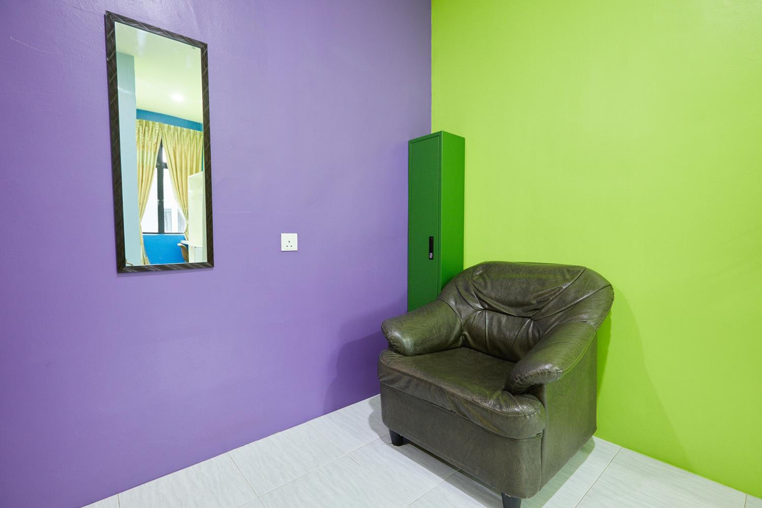 Standard King Room - Photo 5