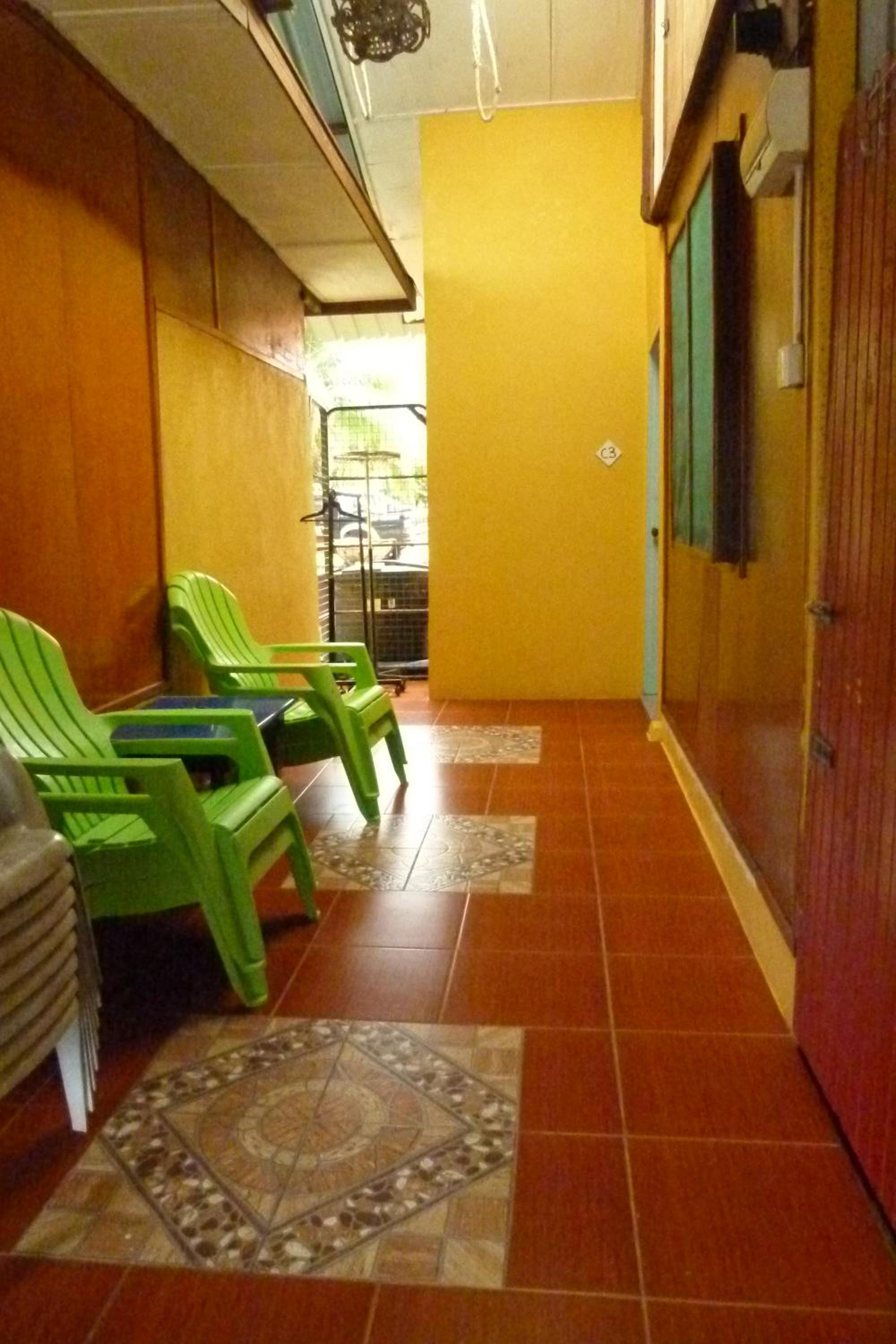 AC Twin bed room with private shower room photo 3