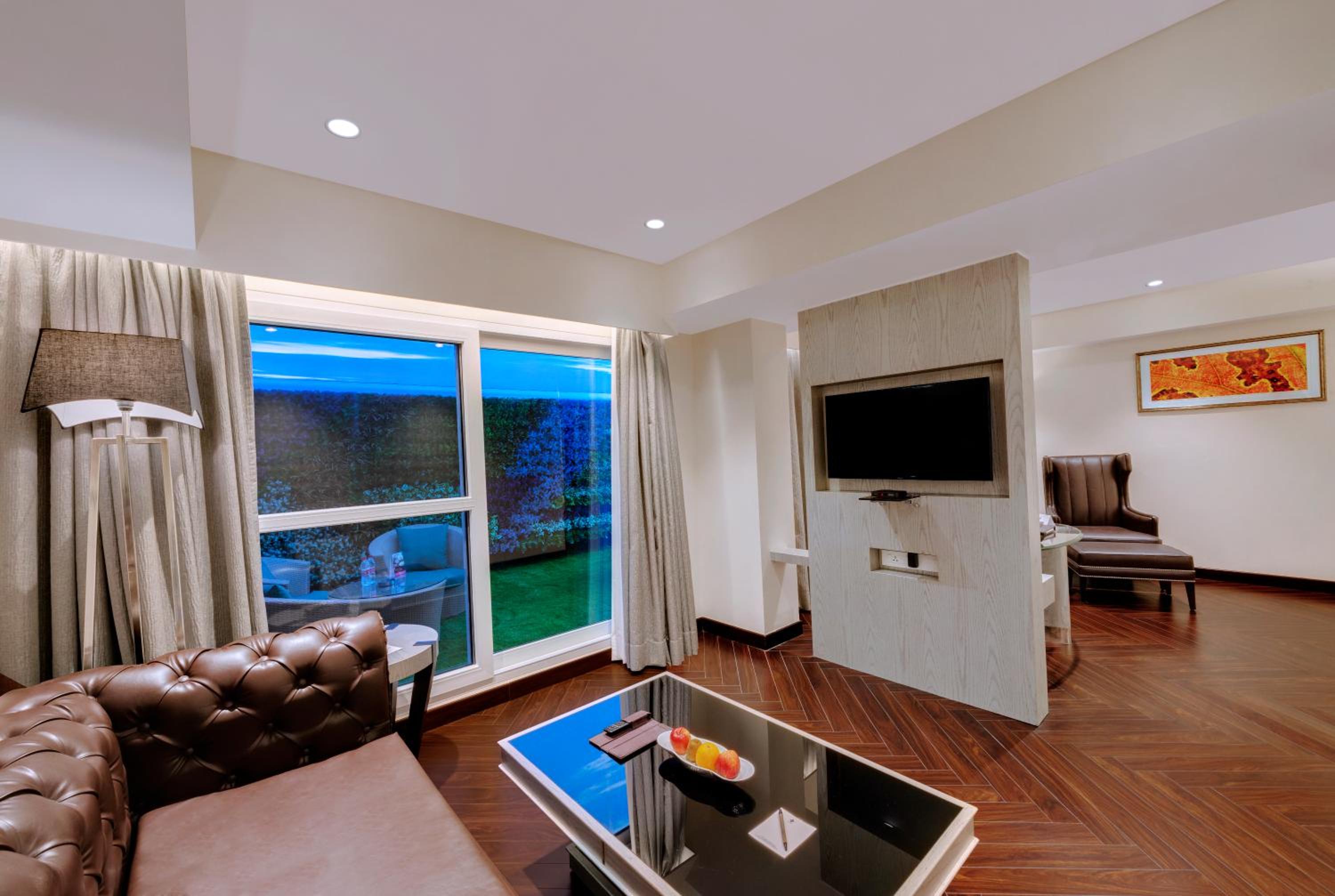 Junior Suite - Photo 1