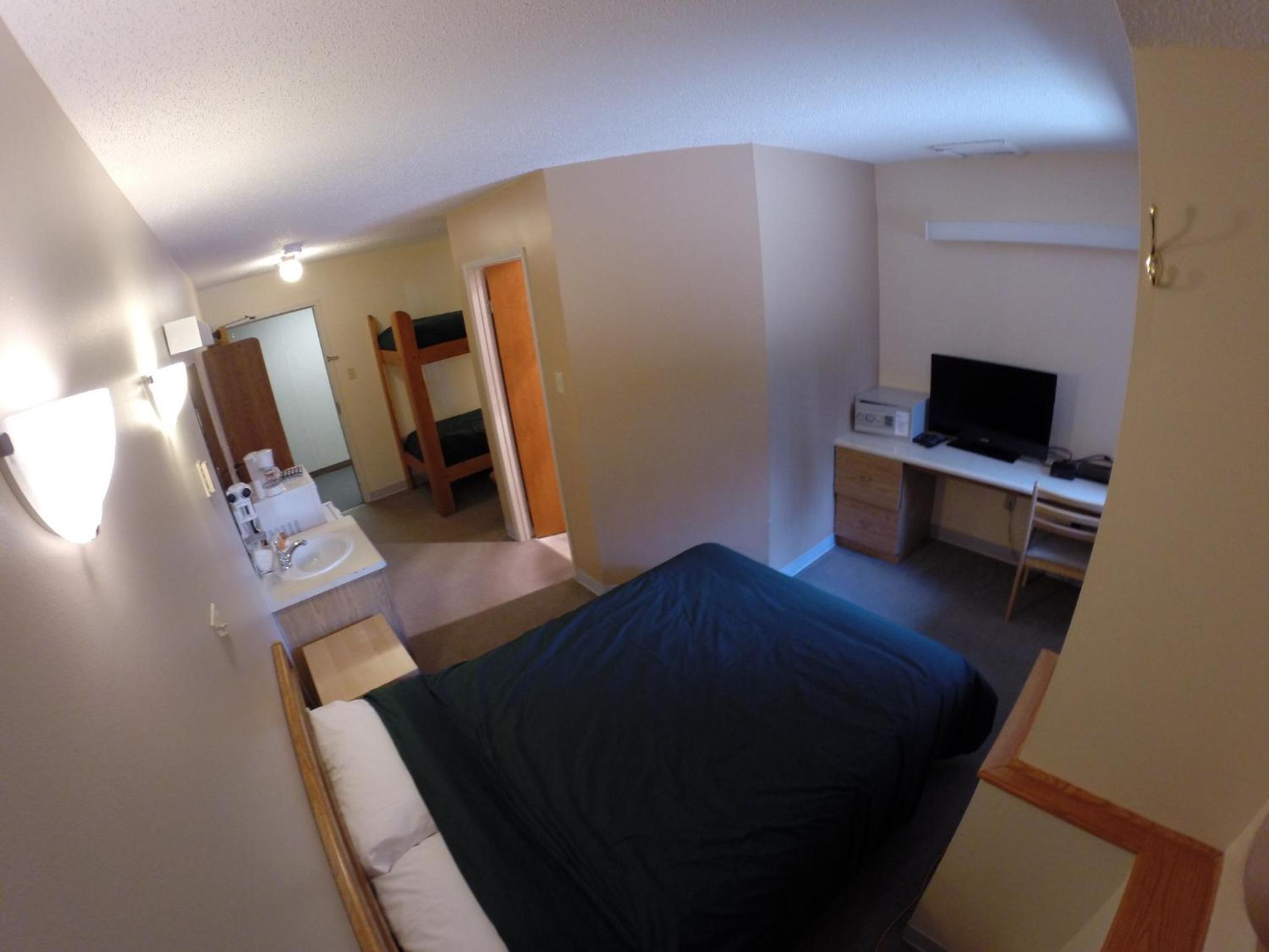 Double Room with Bunk Bed photo 1