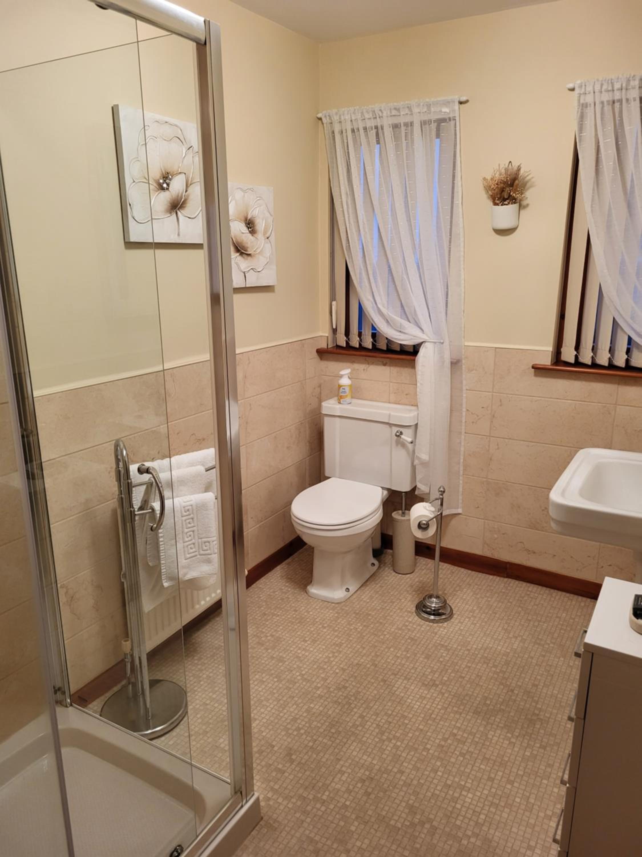 Small Double Room with Private External Bathroom photo 2
