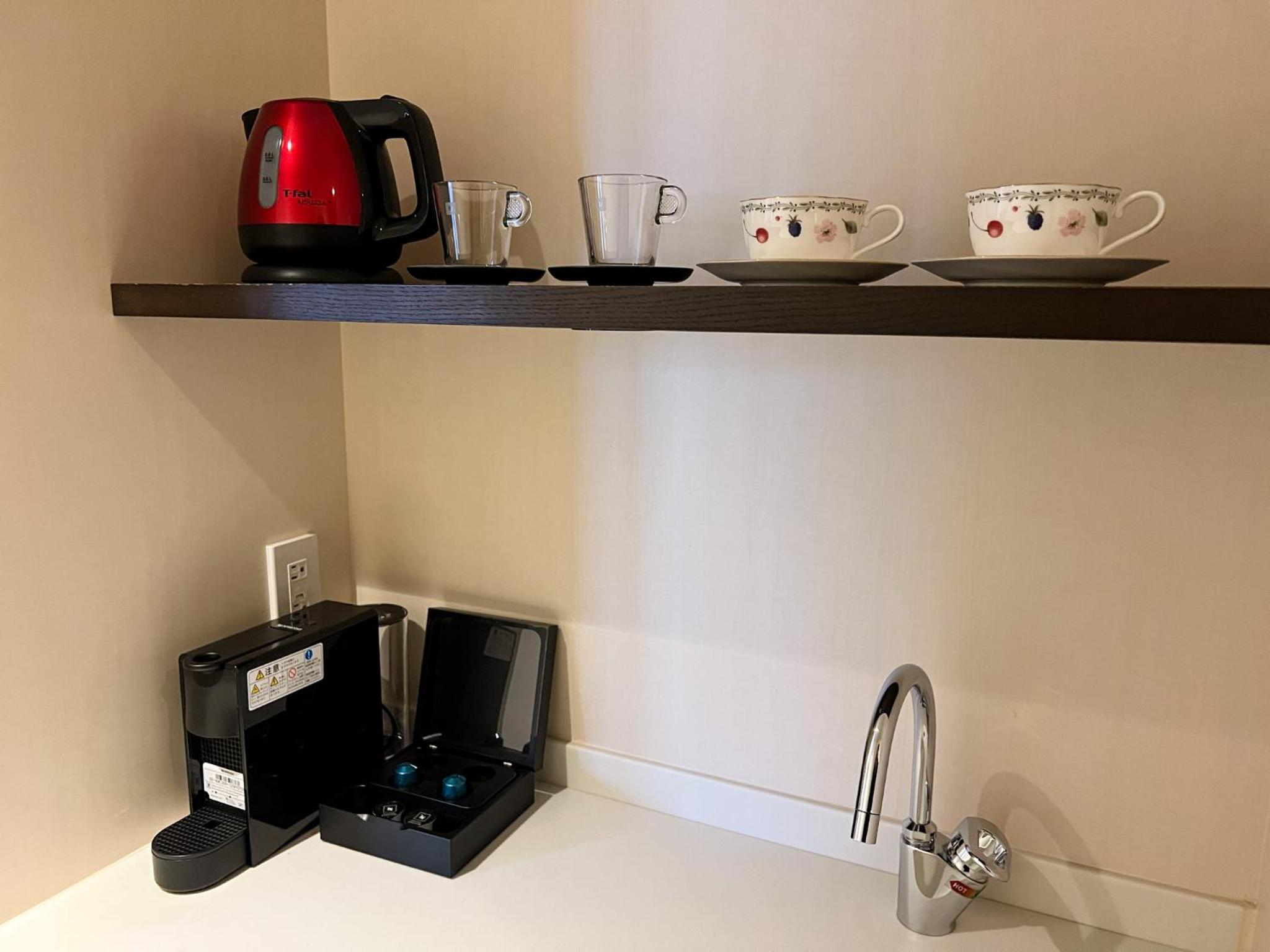 Standard Twin Room - Photo 11