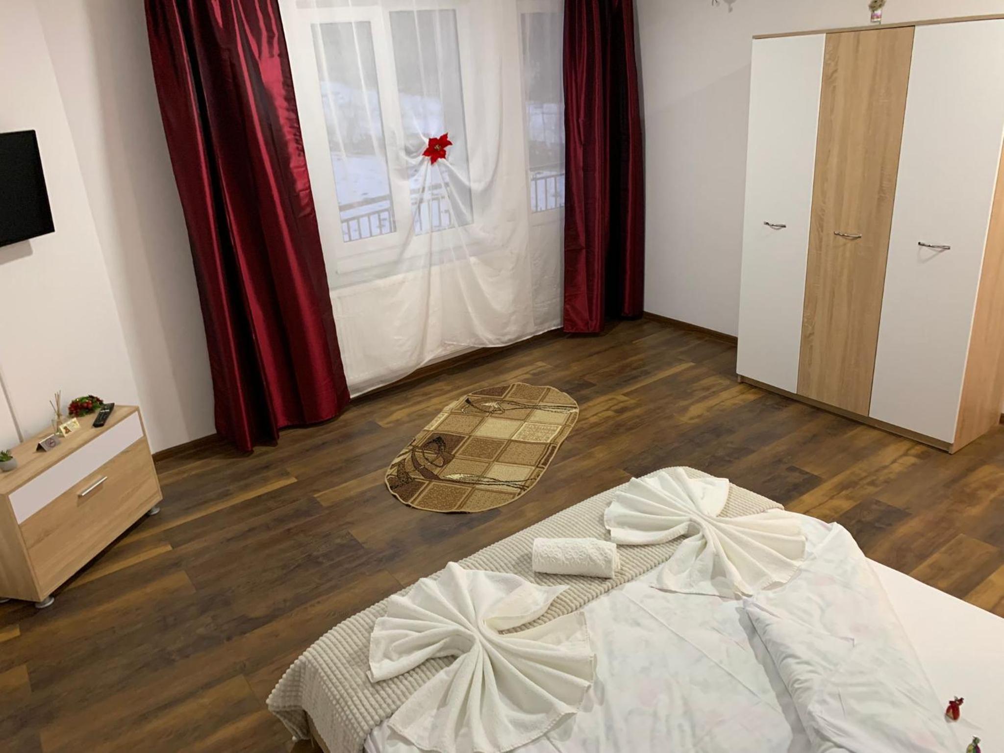 Double Room with Private Bathroom - Photo 4