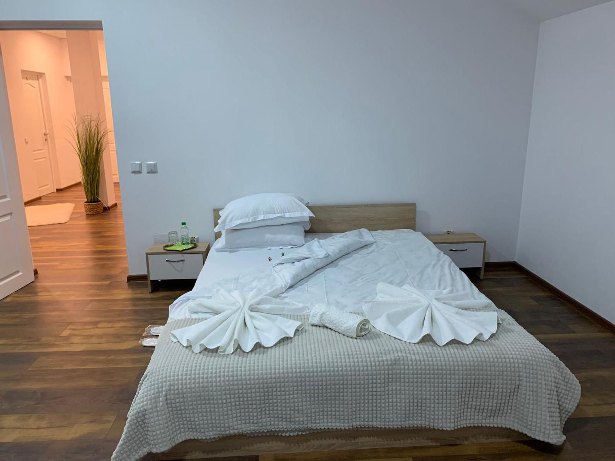 Double Room with Private Bathroom - Photo 6