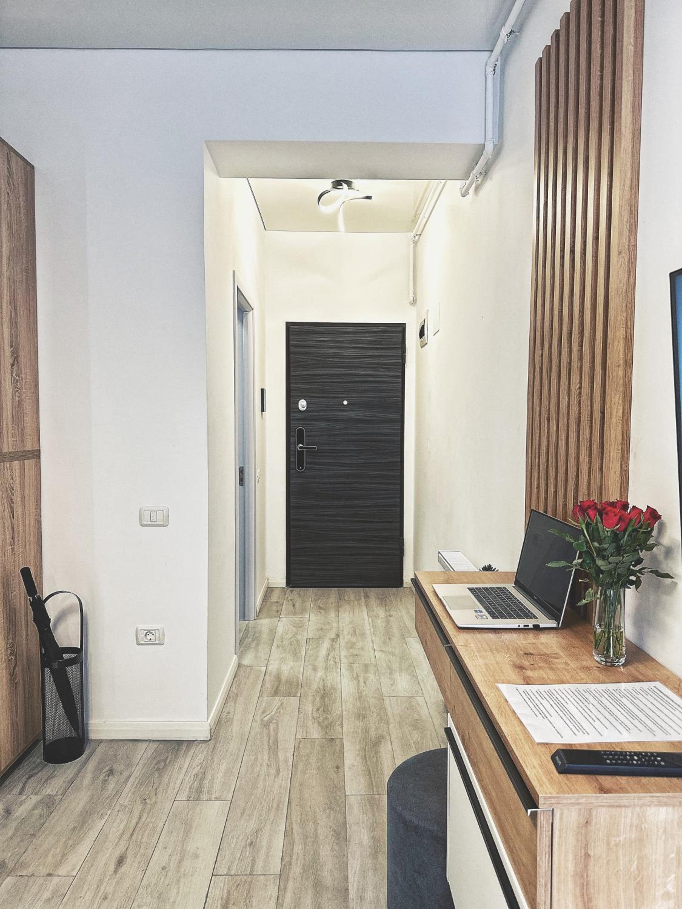 One-Bedroom Apartment - Photo 33