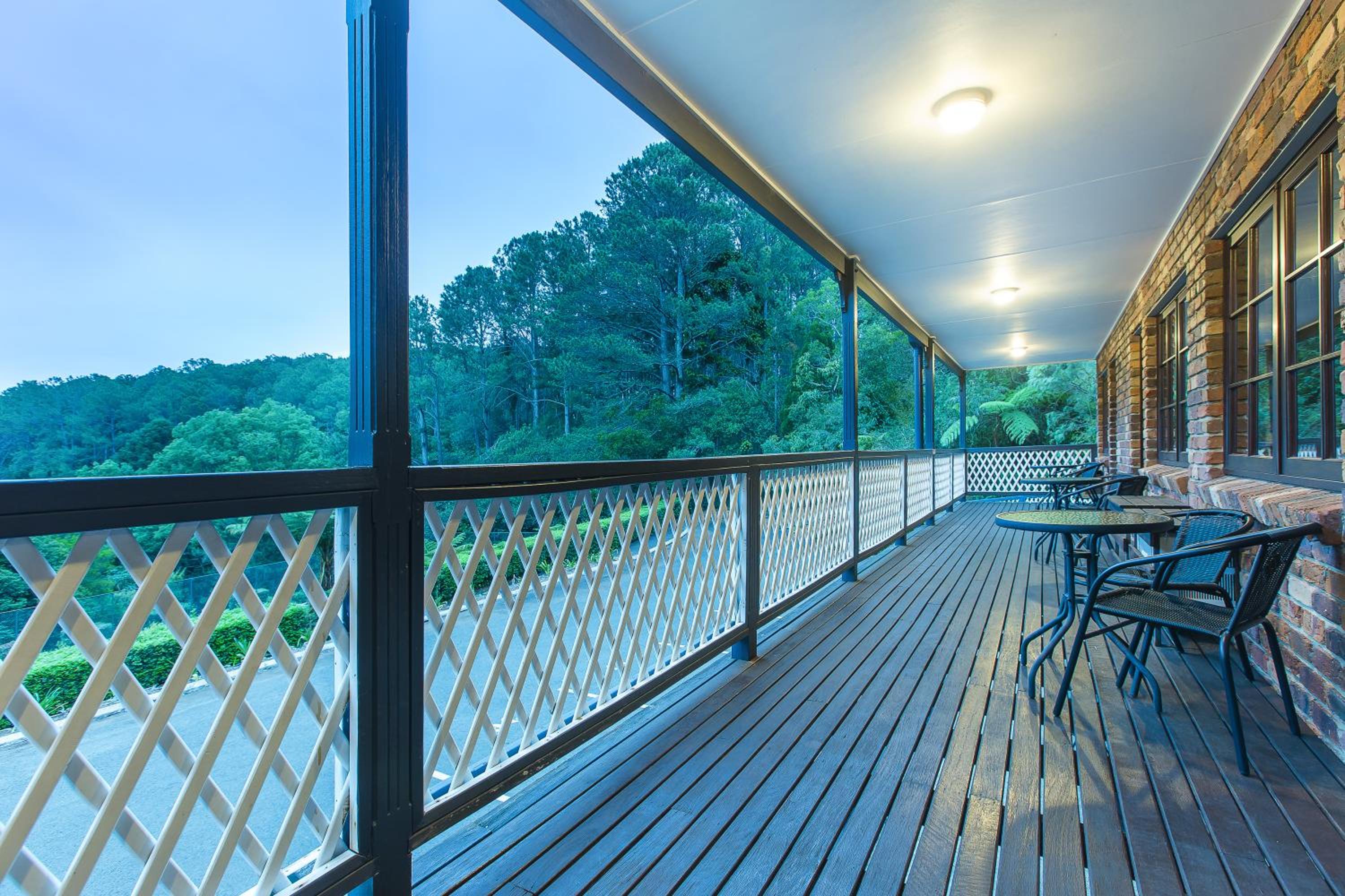 Executive Studio with Balcony photo 2