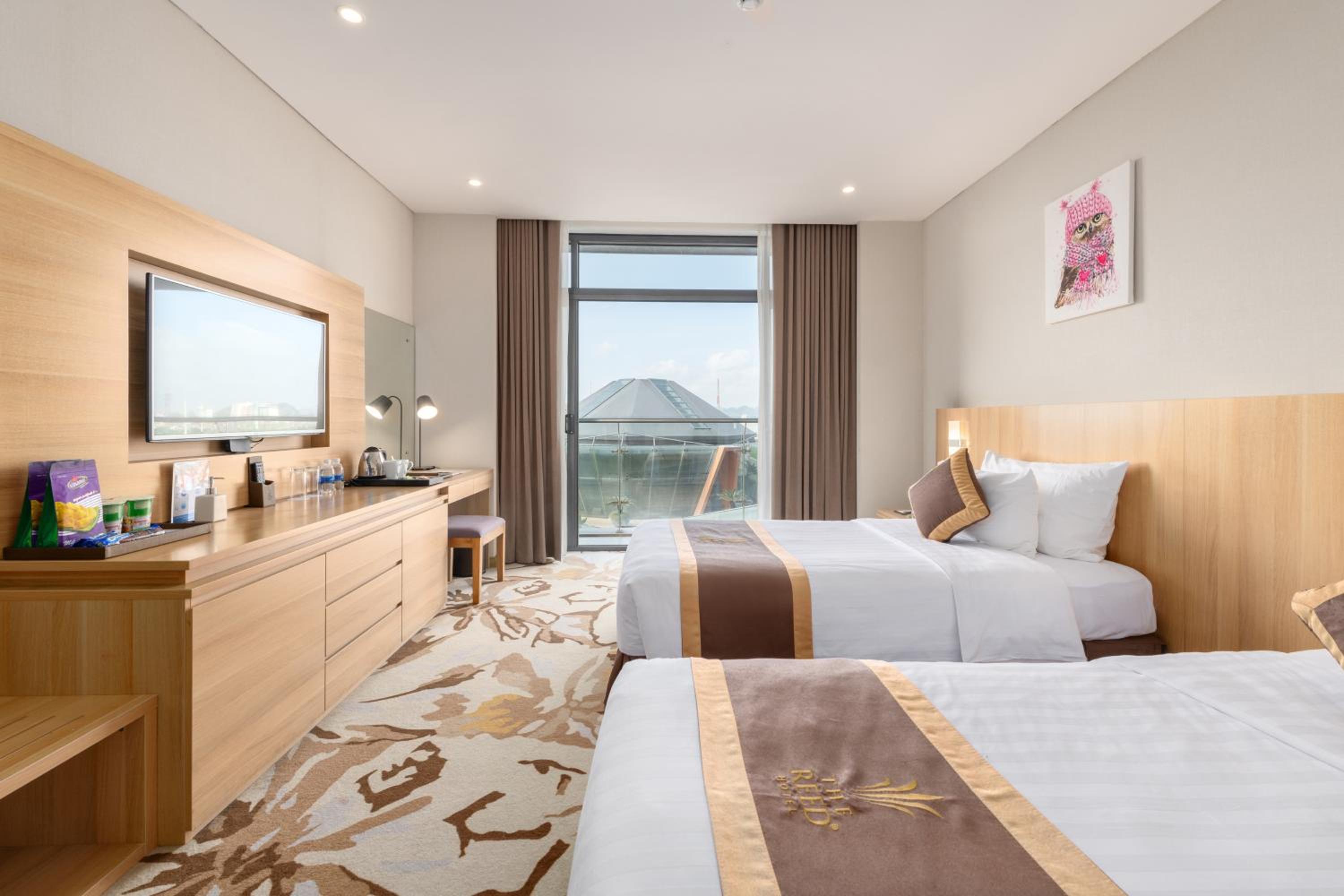 Premium Twin Room with Balcony 
