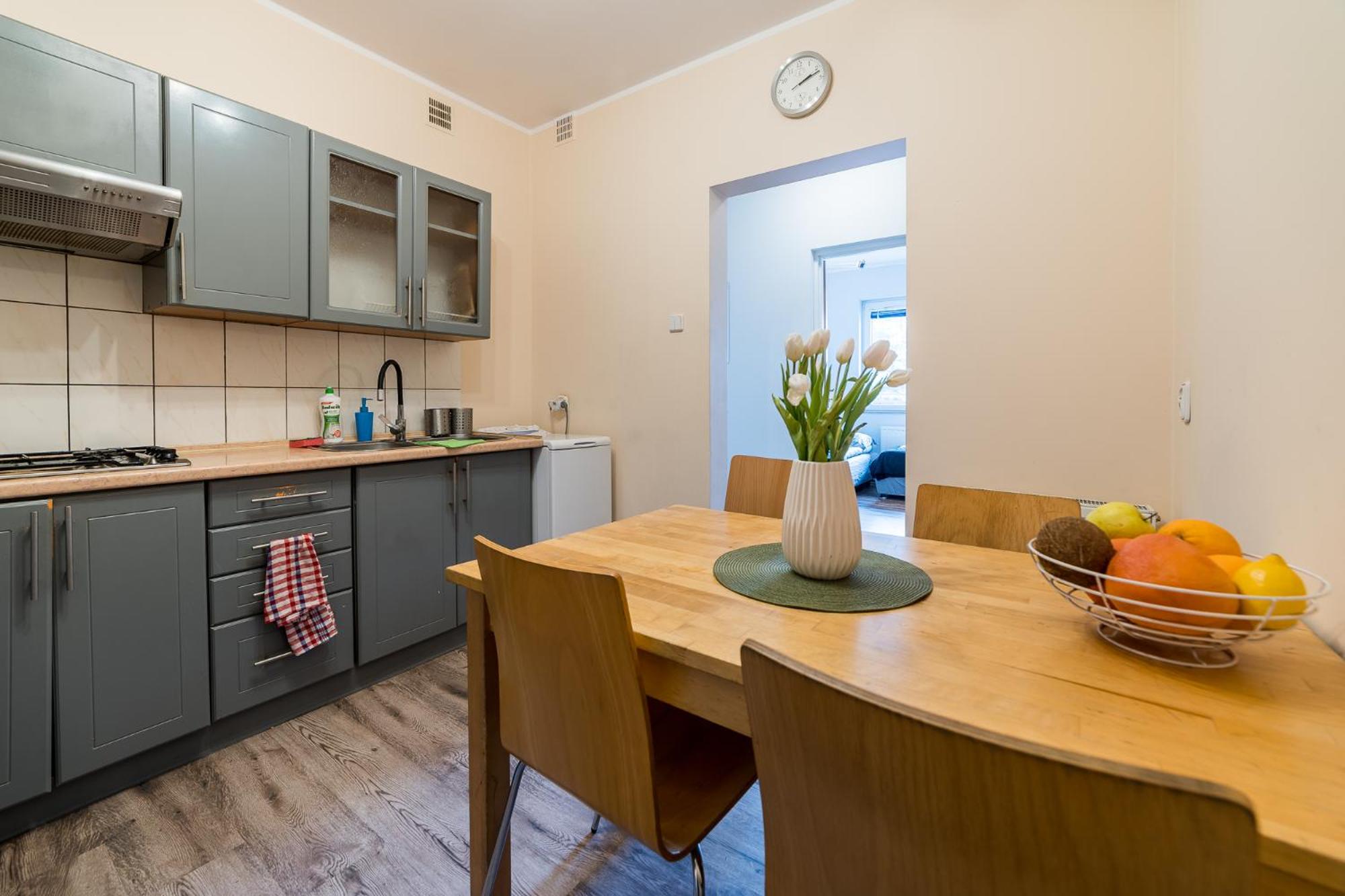 Triple Room with Balcony - Photo 12