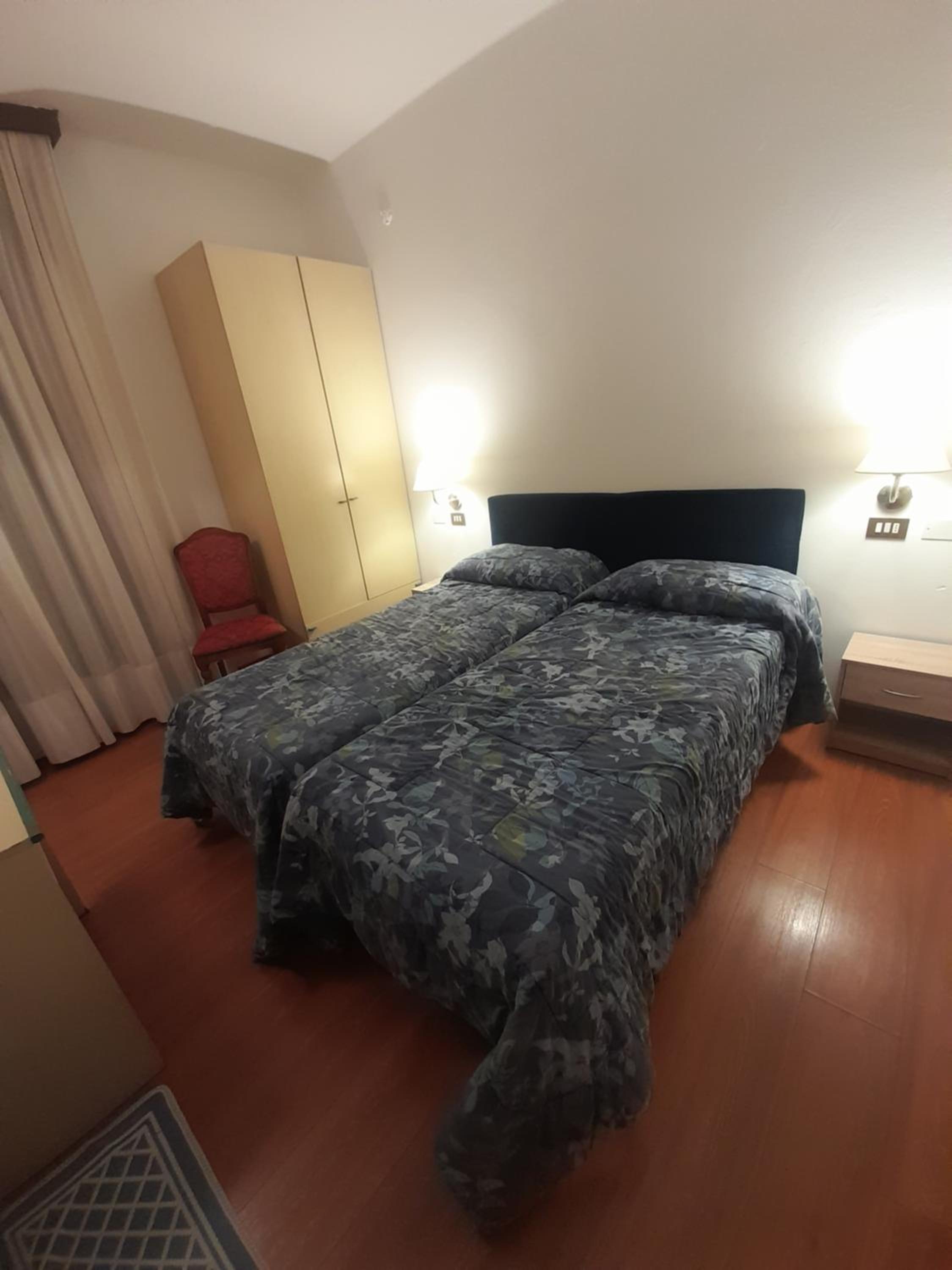 Double Room - Photo 10