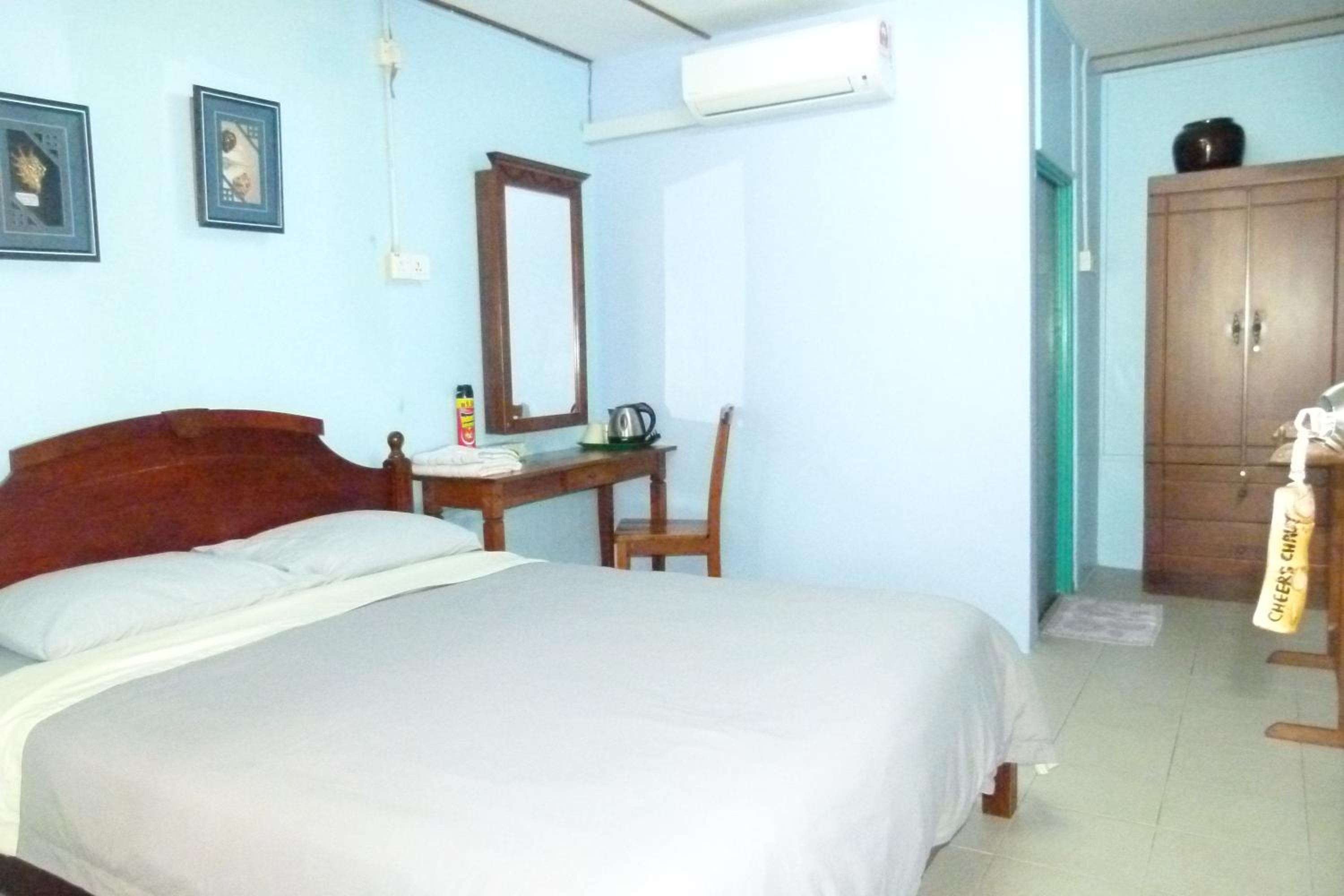 AC Chalet Queen Bed Room With Garden View photo 2