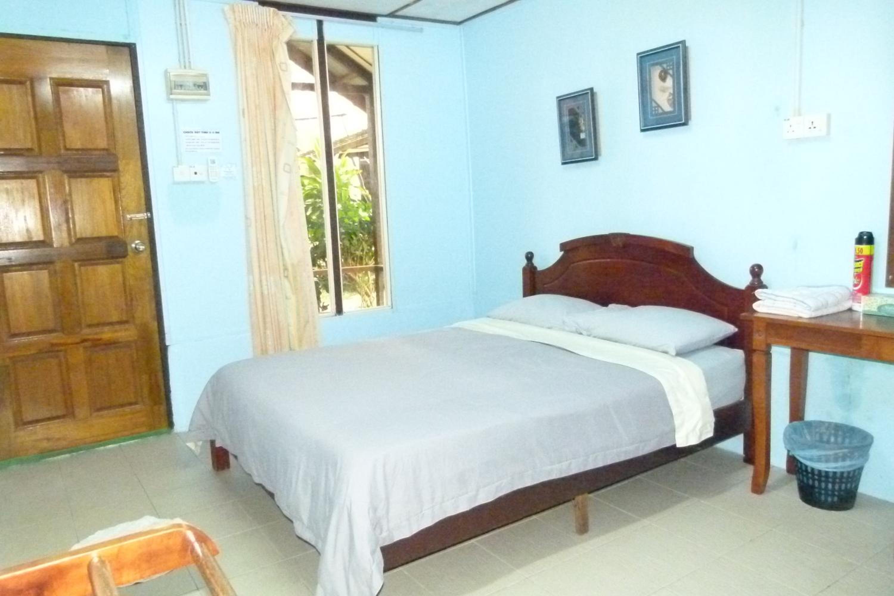 AC Chalet Queen Bed Room With Garden View photo 1