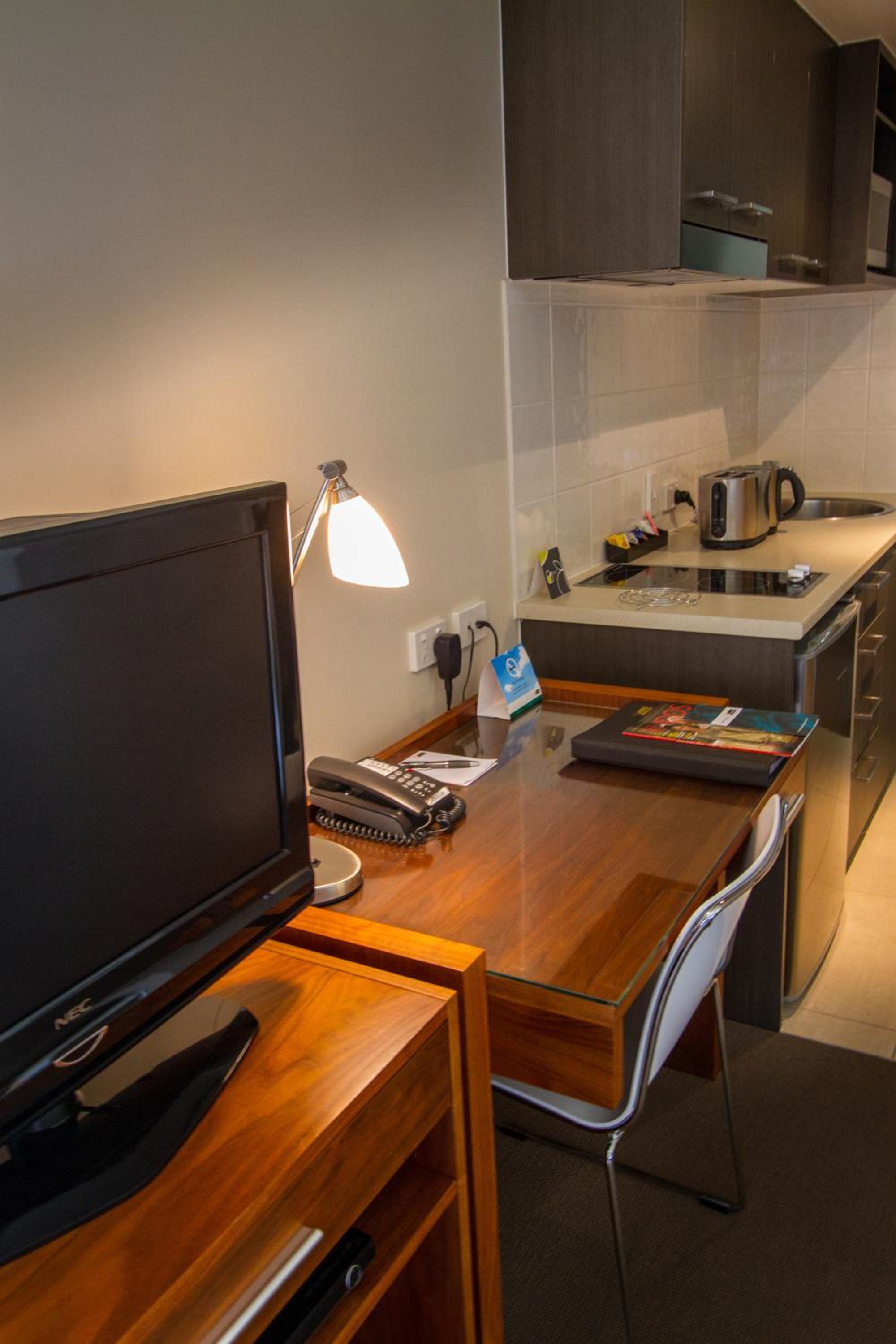 Studio Apartment - Photo 10