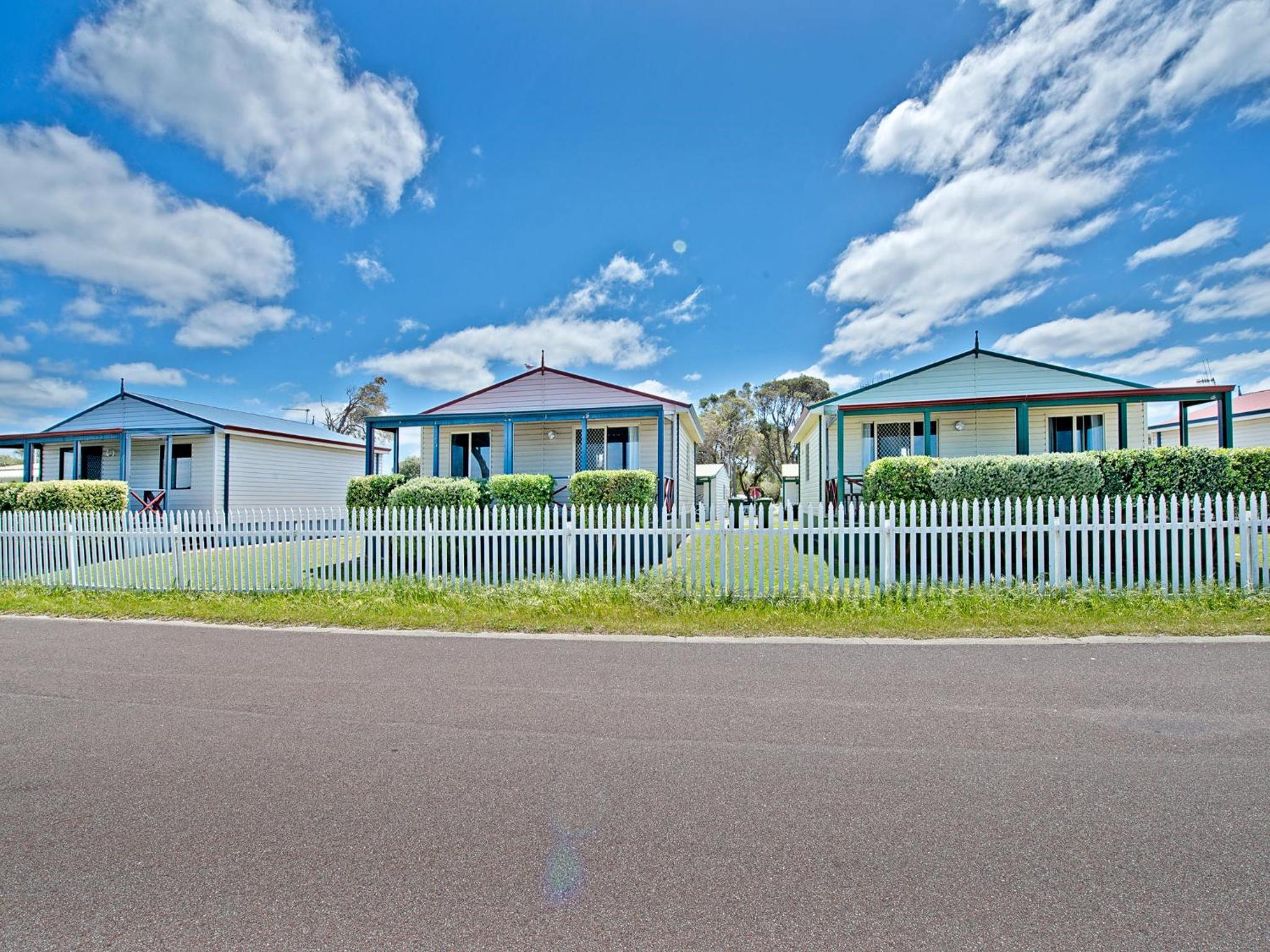 Two Bedroom Beachside Cabin photo 2