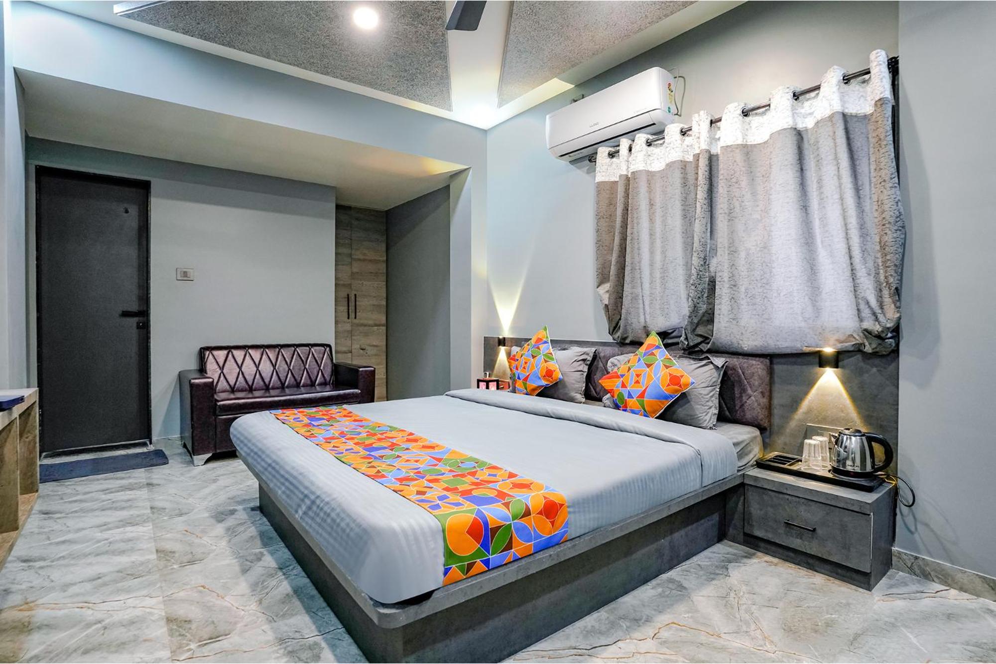 Deluxe Room - Photo 3