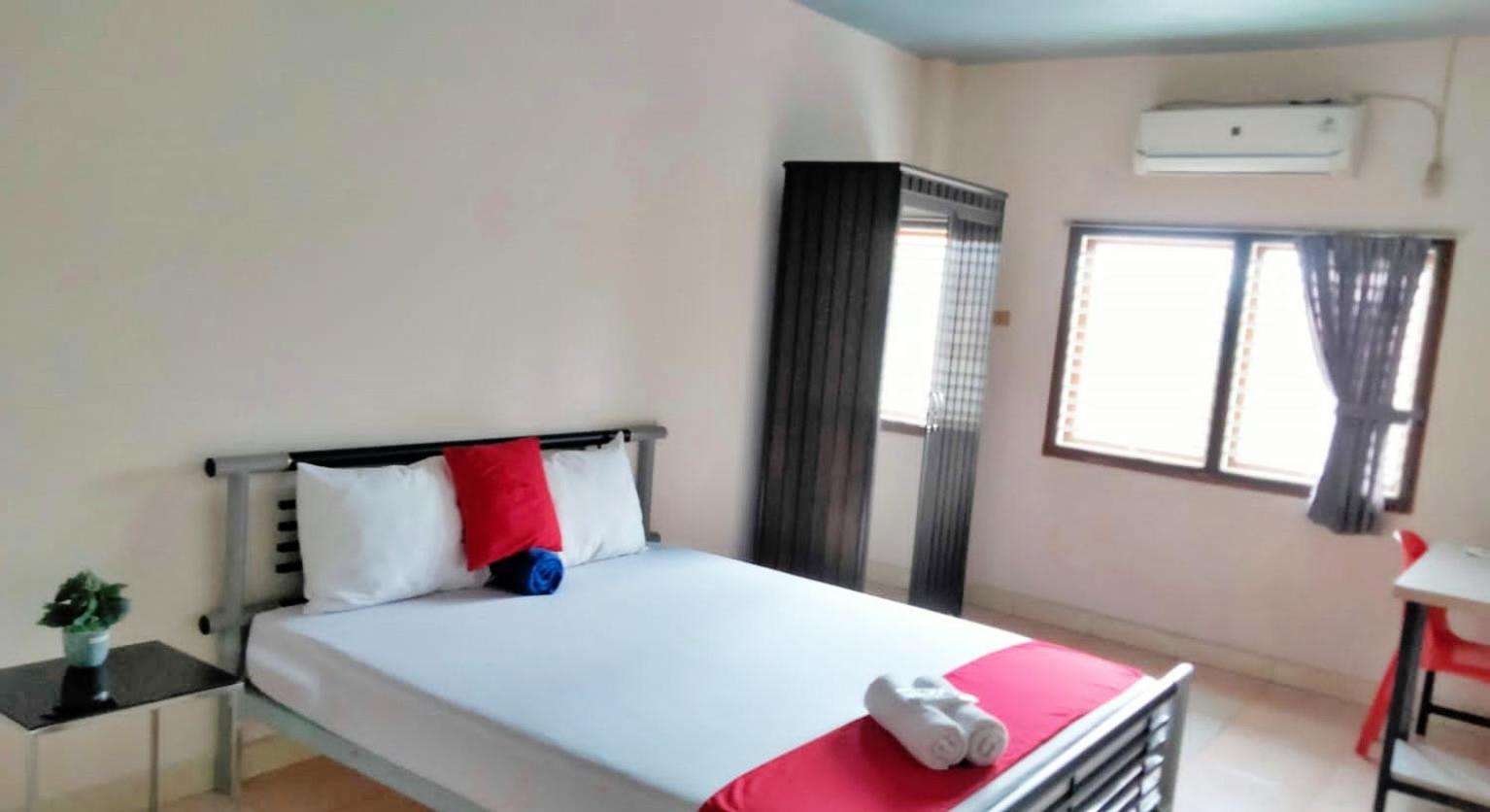 Standard King Room - Photo 19
