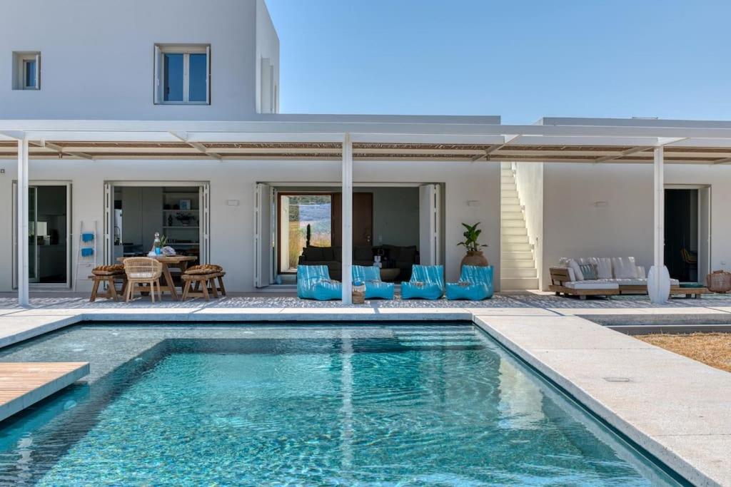 Villa with Private Pool photo 2