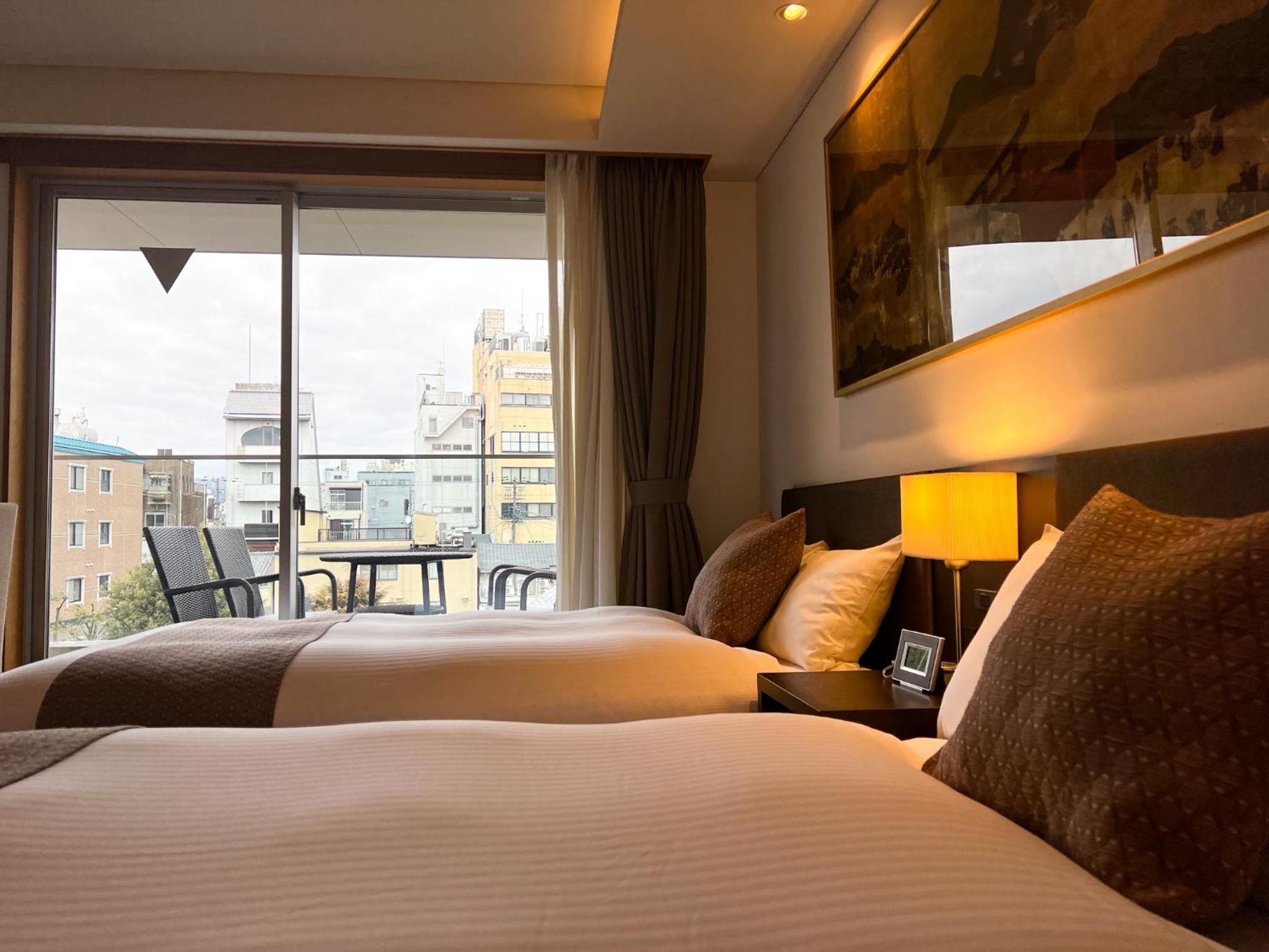 Premium Quadruple Room - Photo 22