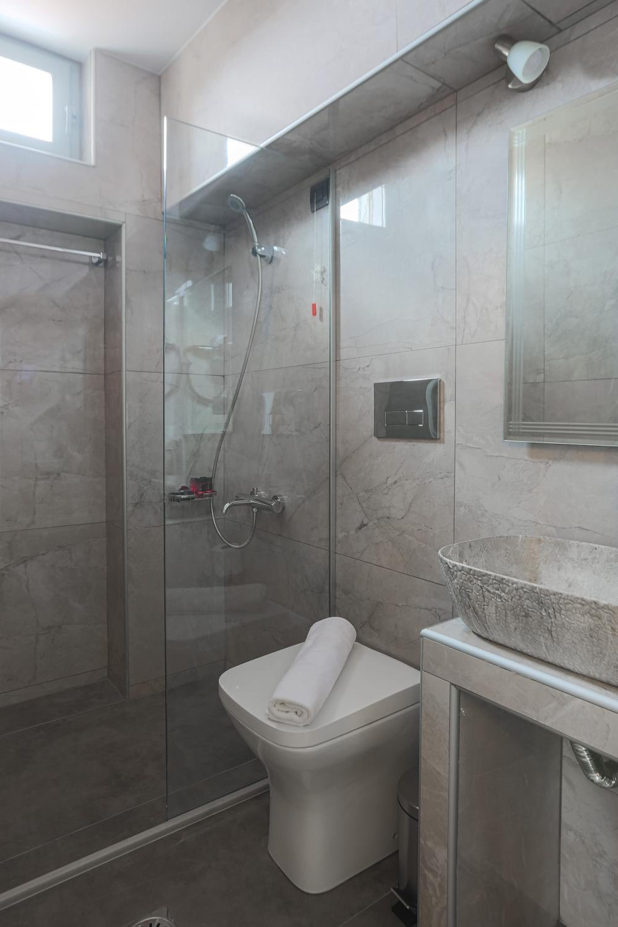Double Room - Photo 3
