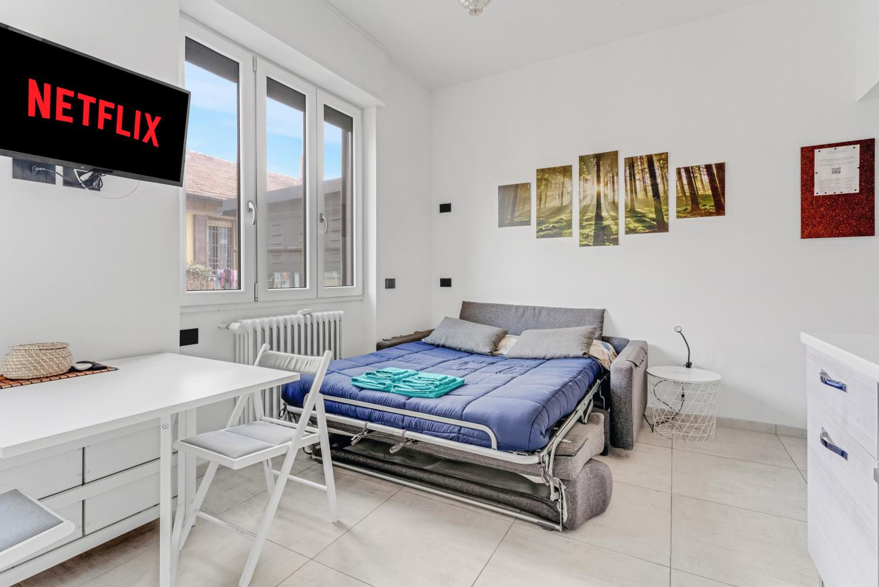 One-Bedroom Apartment