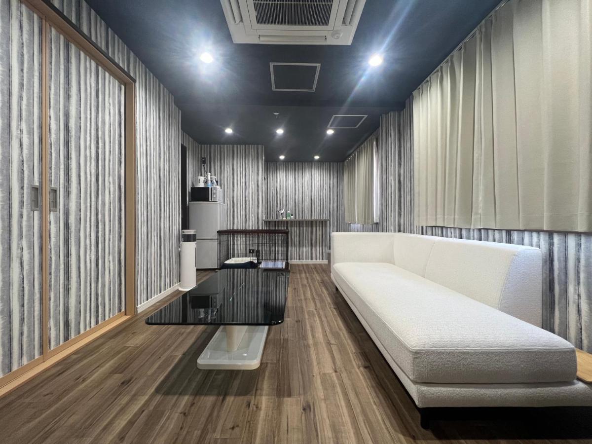Suite with Balcony - Photo 3