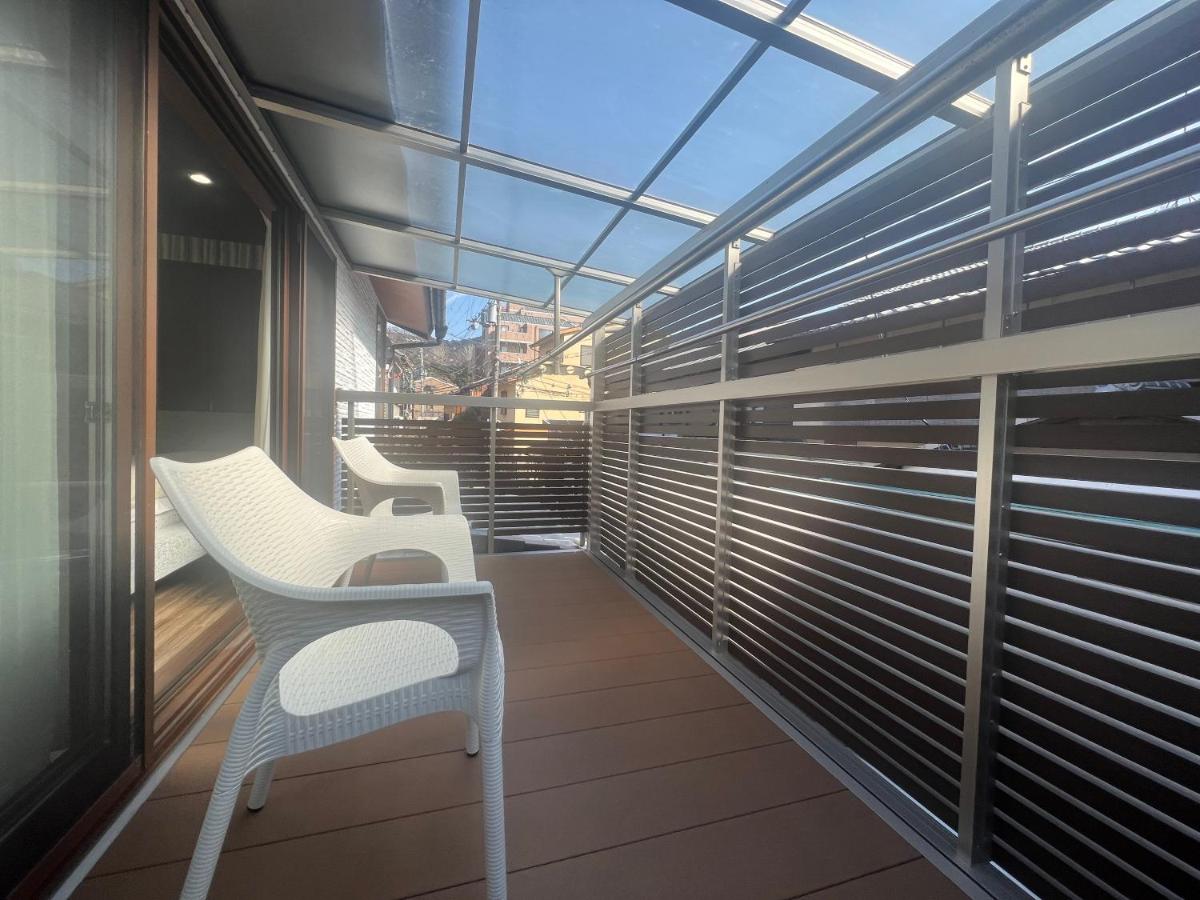 Suite with Balcony - Photo 8
