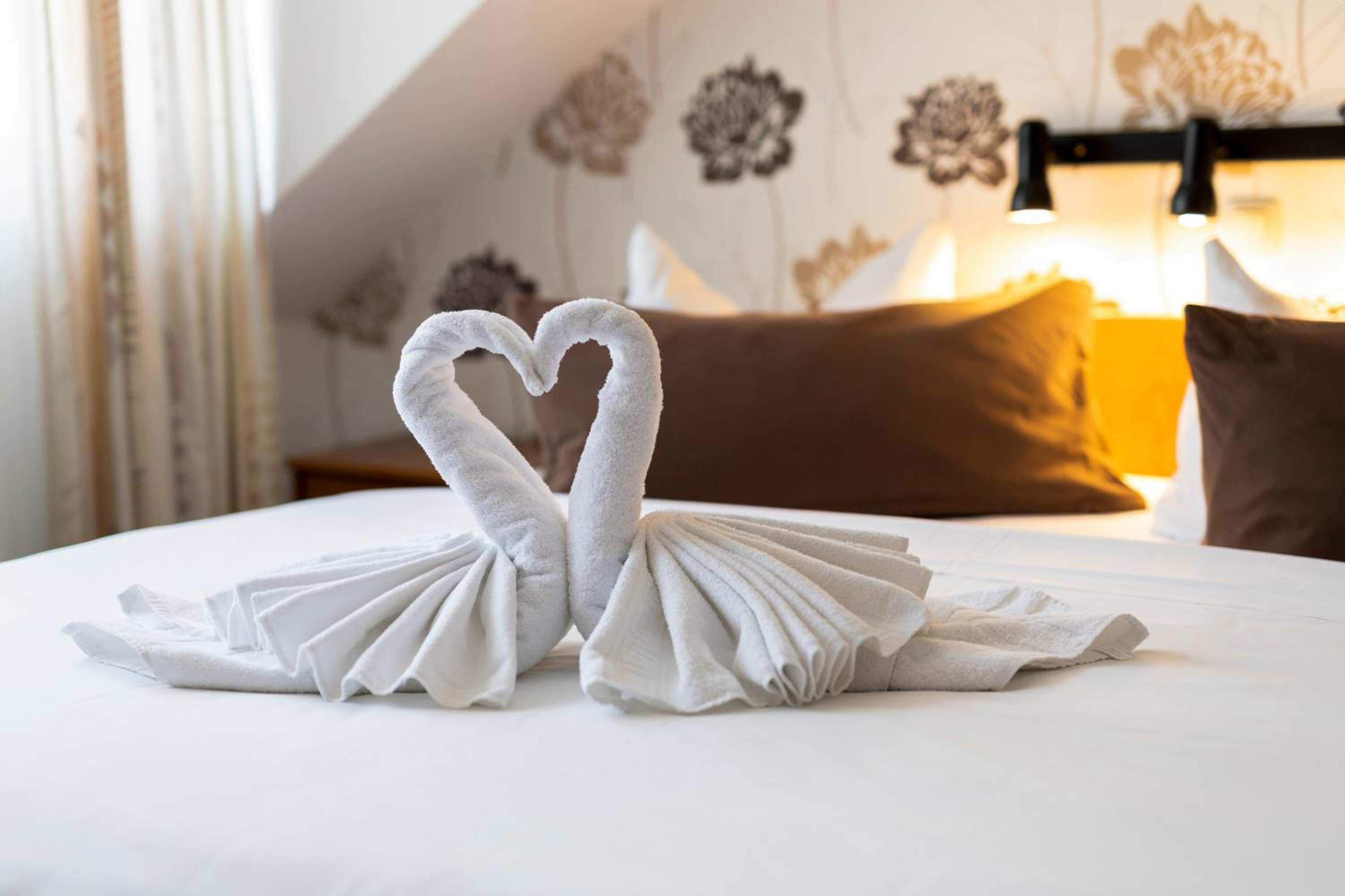 Double Room - Photo 12