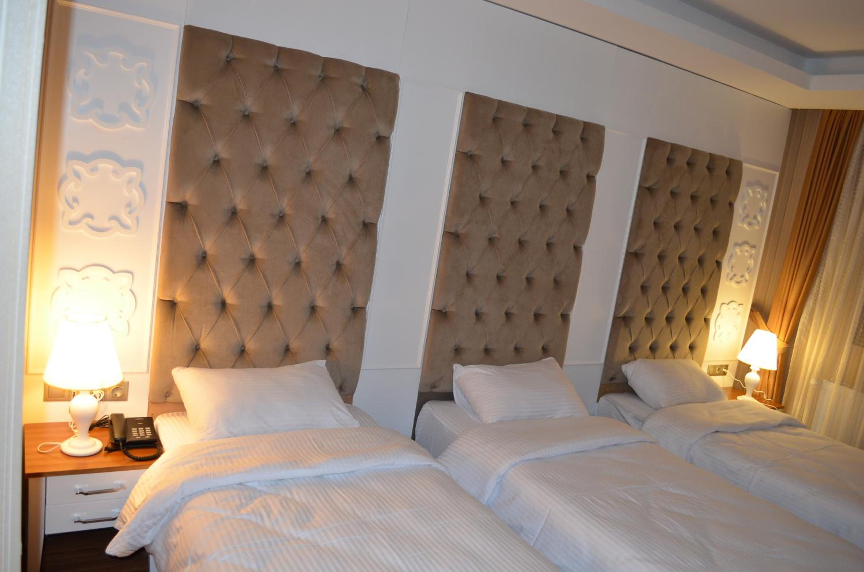 Luxury Triple Room photo 3