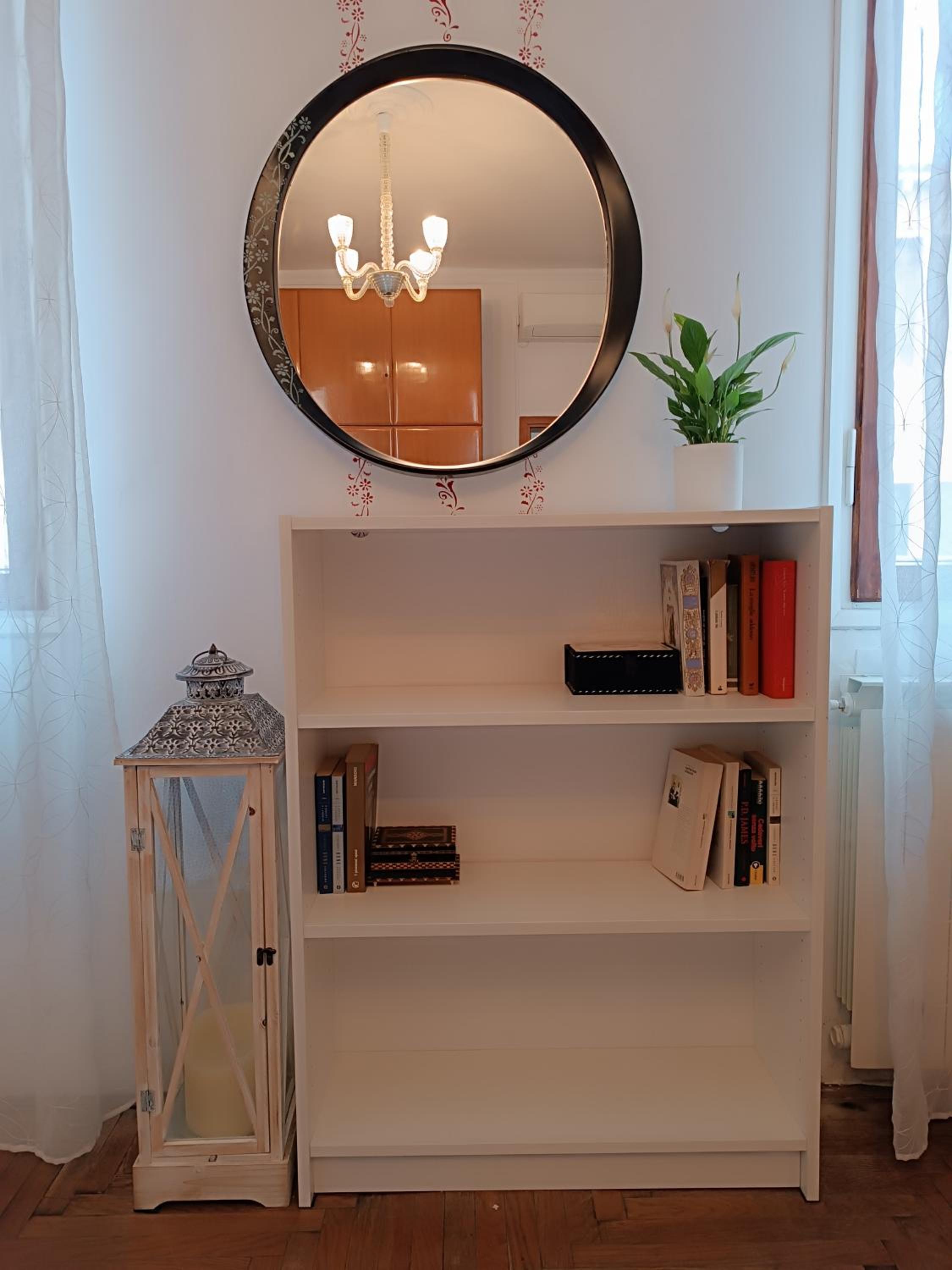 Apartment photo 2