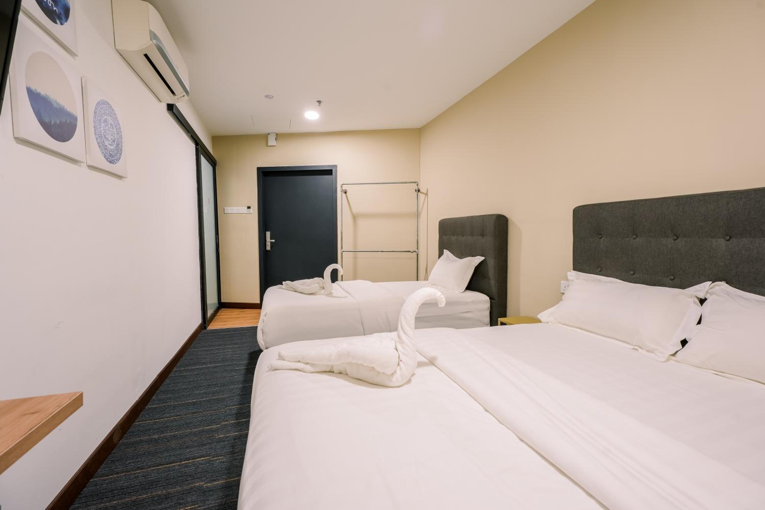 Basic Triple Room - Photo 1