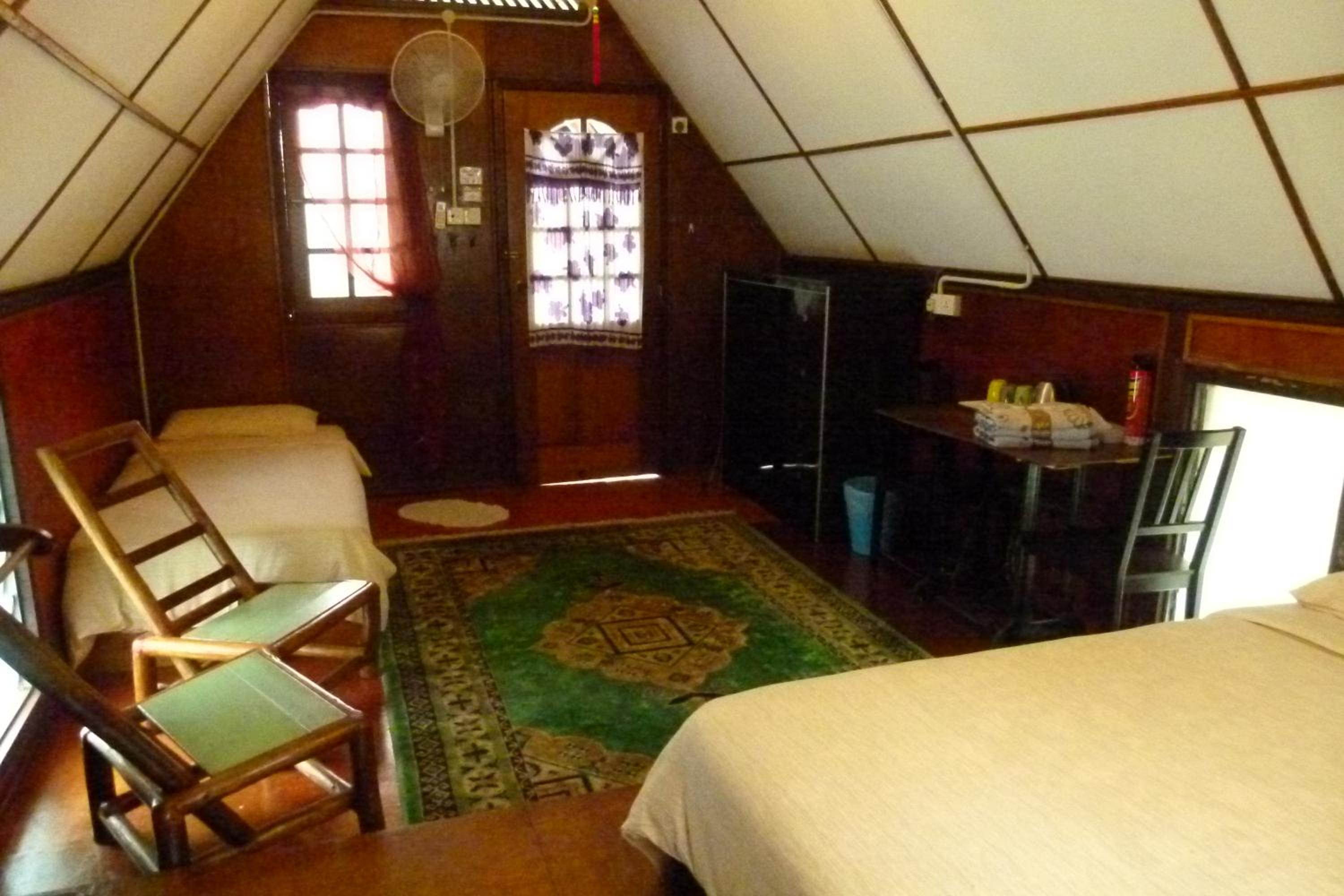 Upper Floor AC Triple Room With Shared Toilet And Shower Room photo 2