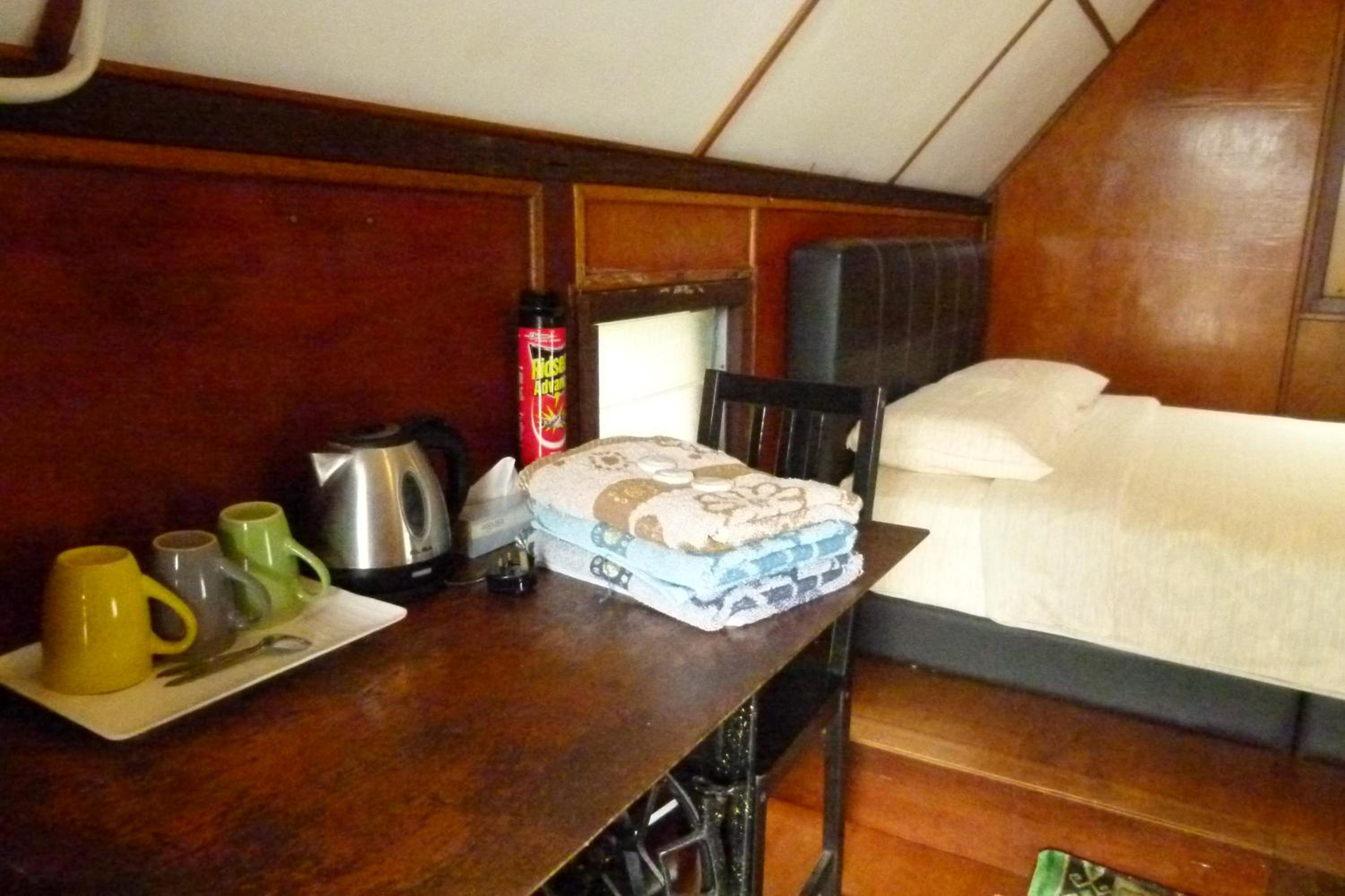 Upper Floor AC Triple Room With Shared Toilet And Shower Room photo 3