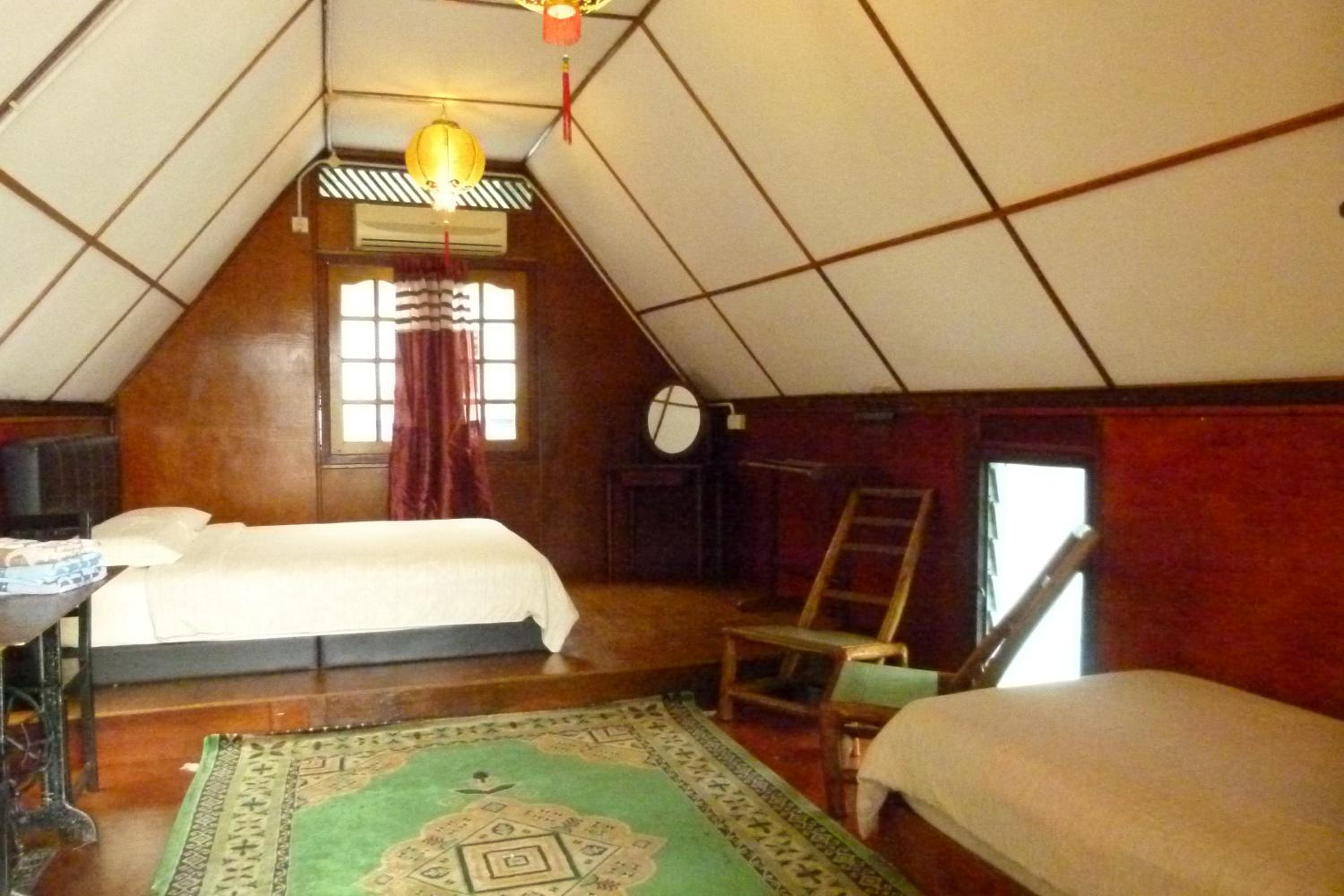 Upper Floor AC Triple Room With Shared Toilet And Shower Room photo 1