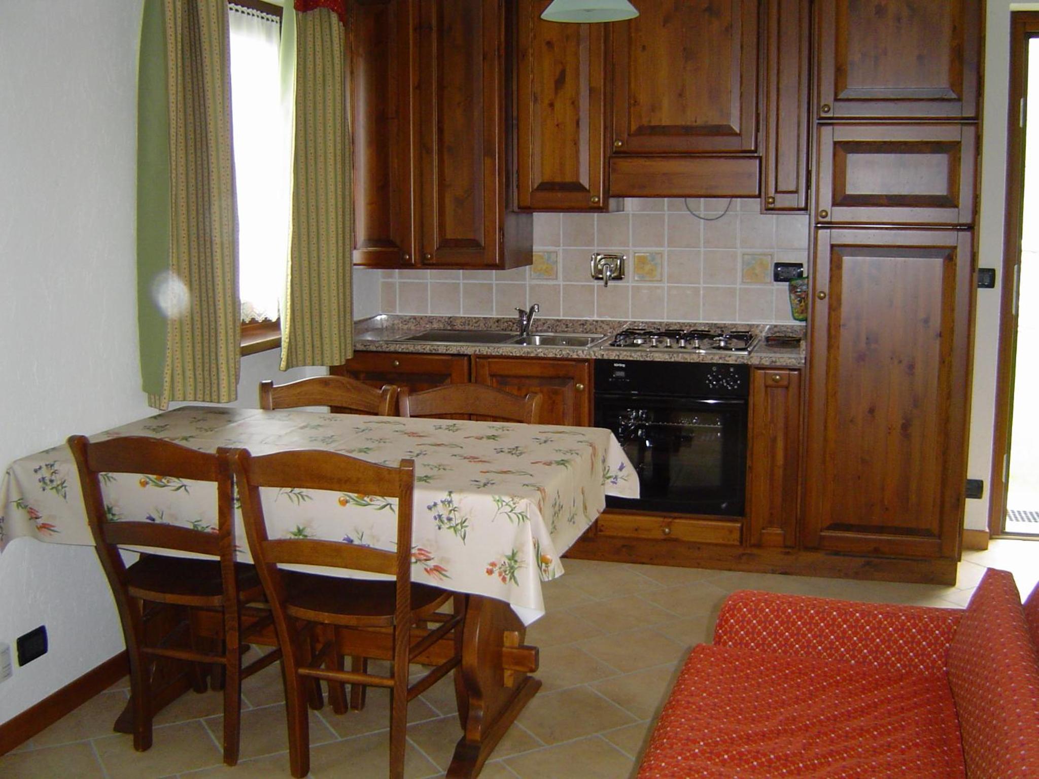 One-Bedroom Apartment photo 3