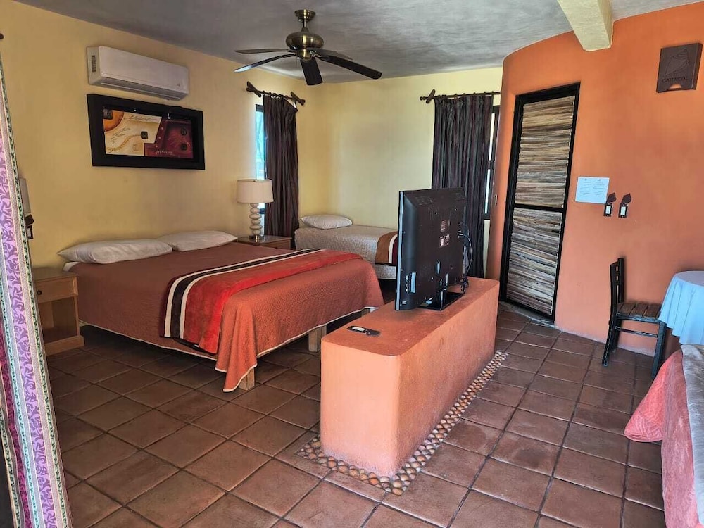 Comfort Double Room, 1 Bedroom, Partial Ocean View