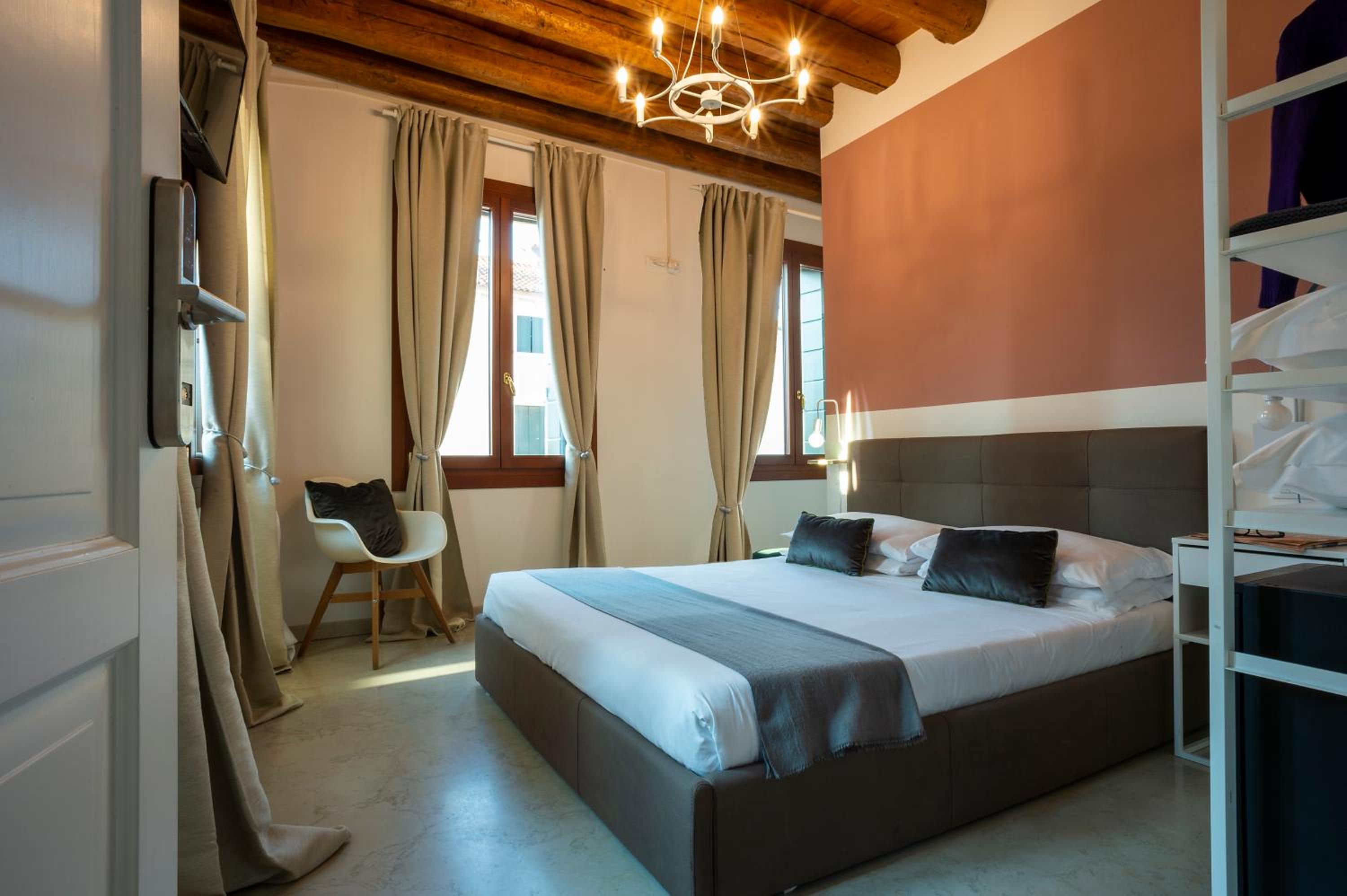 Superior Double Room photo 1