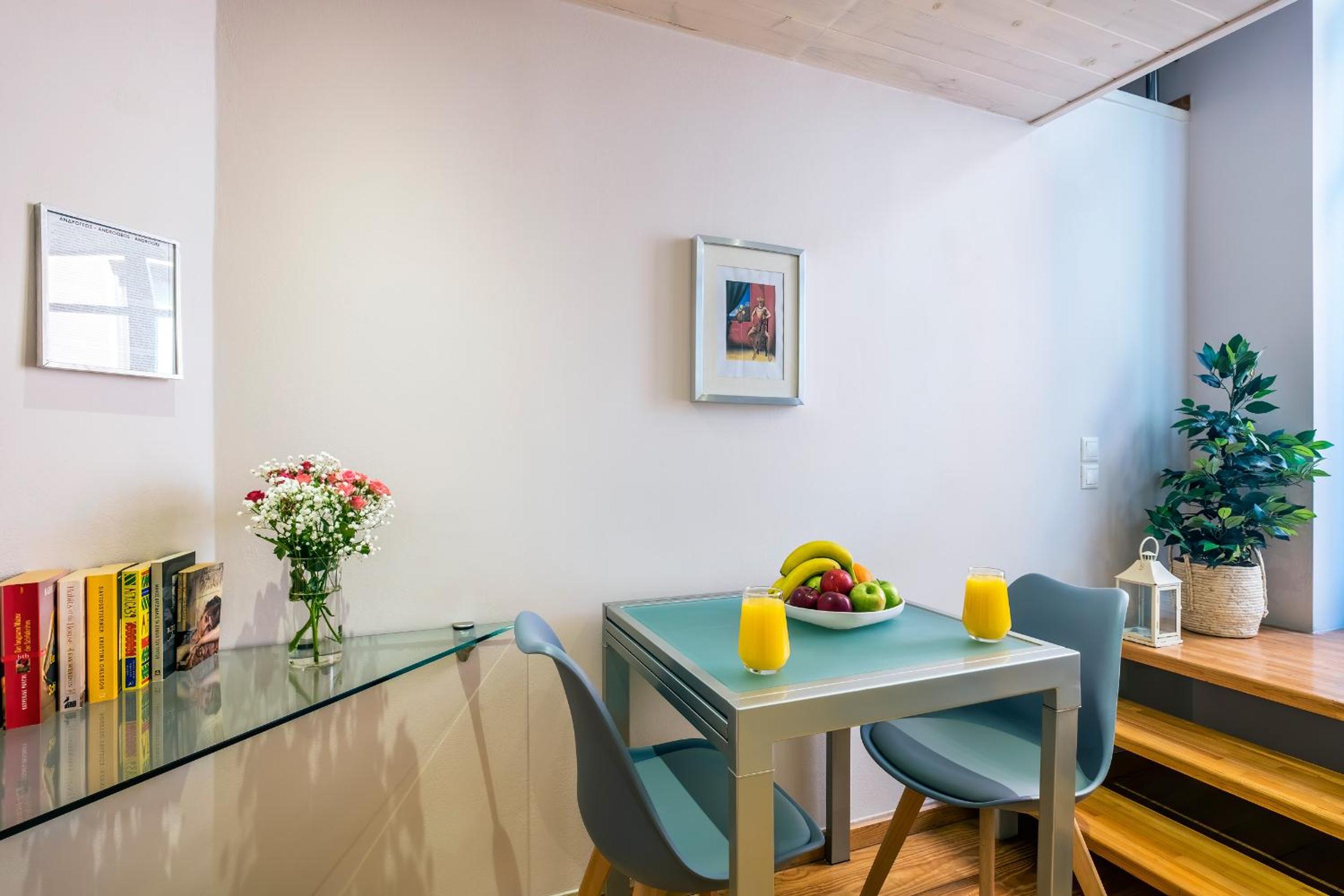Apartment - Split Level - Photo 10