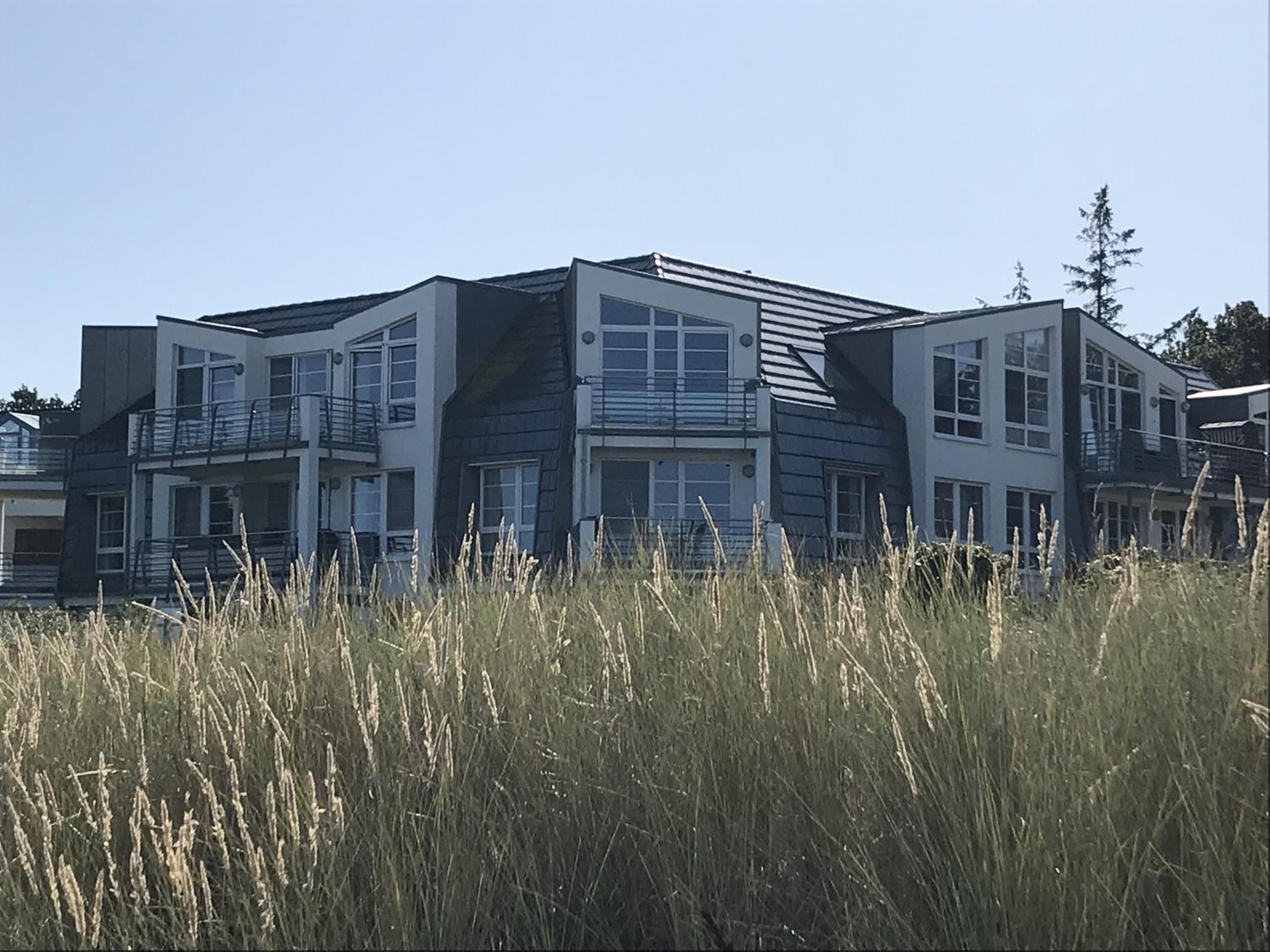 Superior One-Bedroom Apartment With Balcony photo 2
