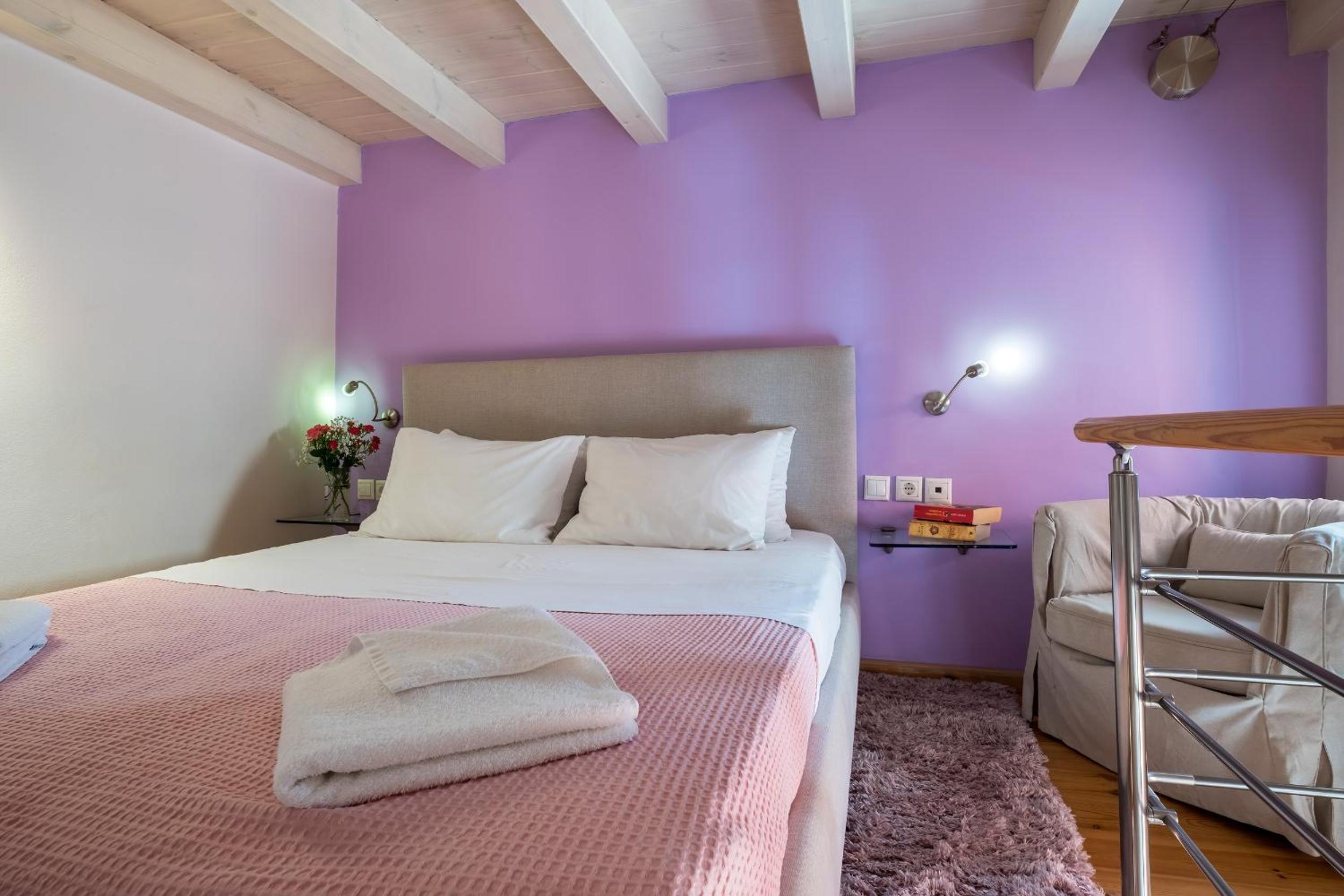Apartment - Split Level - Photo 19
